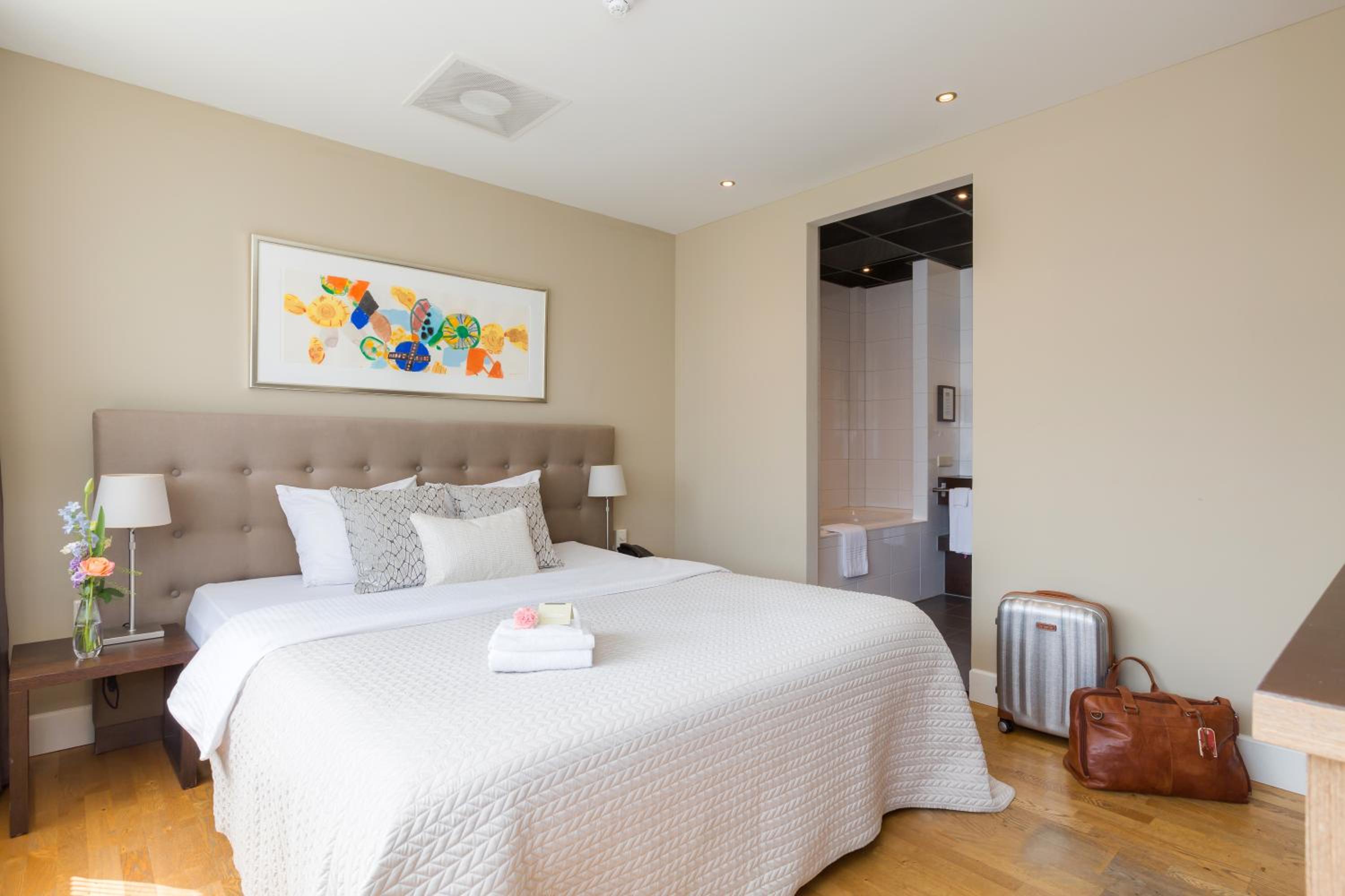 Executive Room - Photo 6