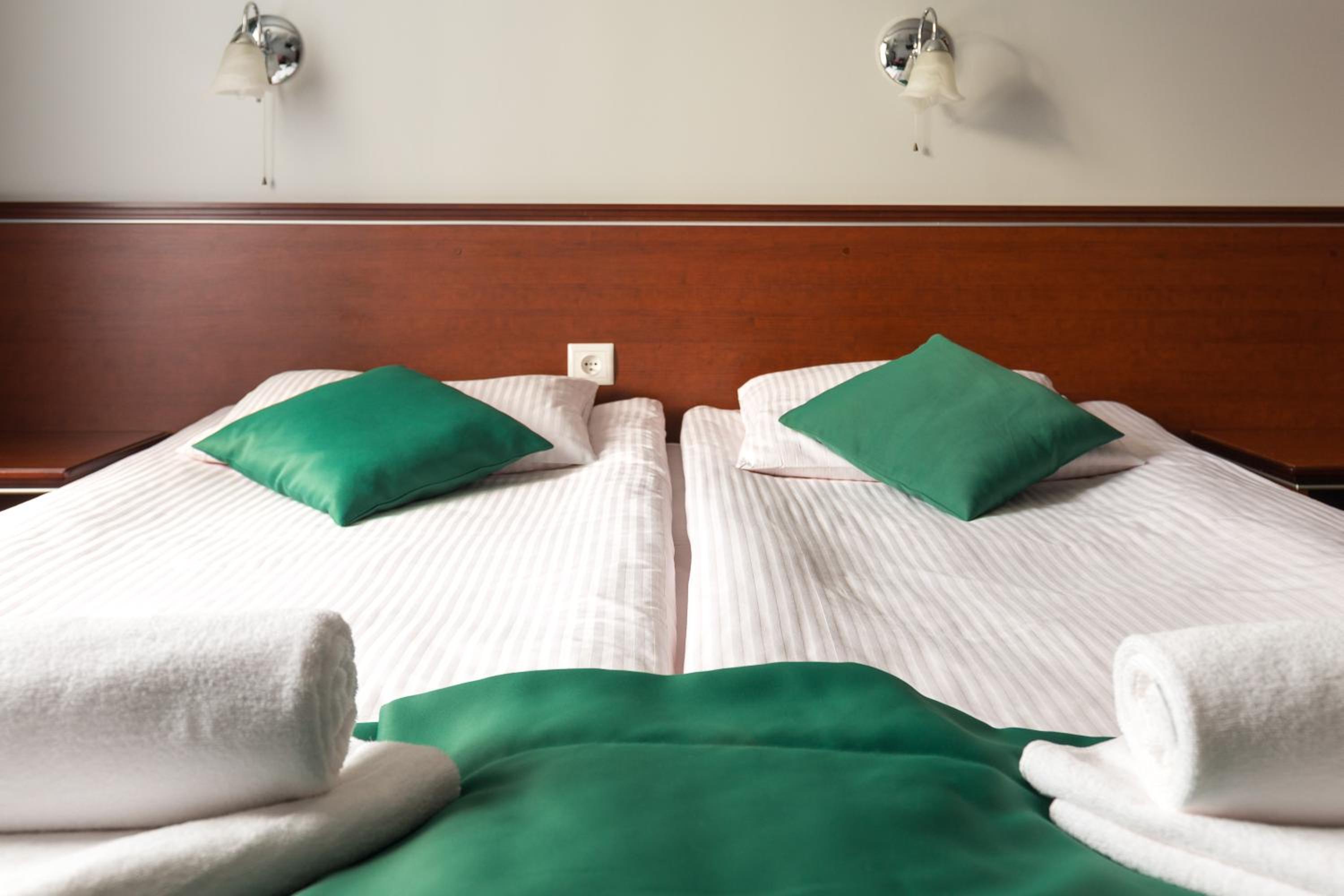 Double or Twin Room photo 3