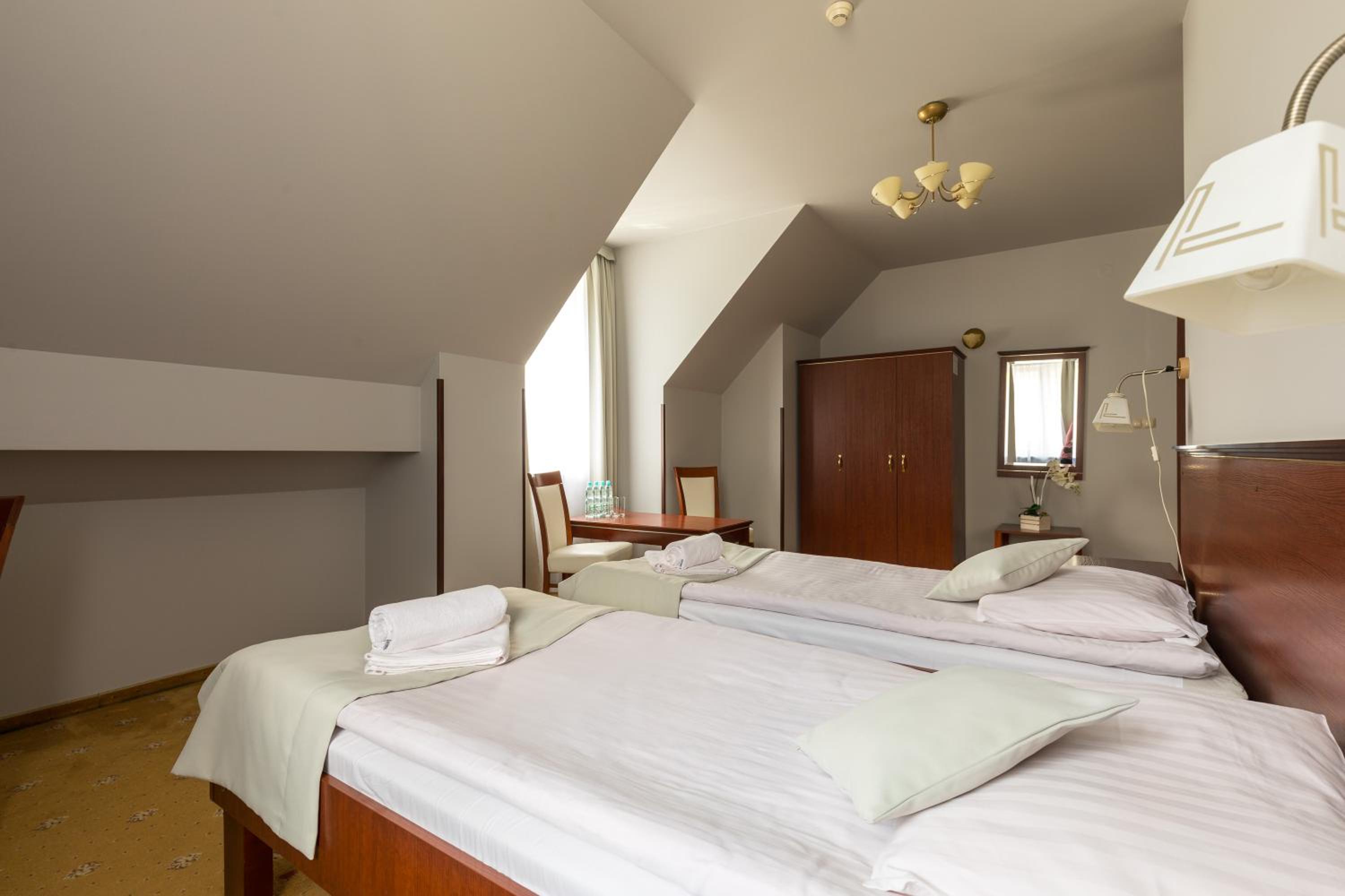 Suite (4 Adults) photo 2