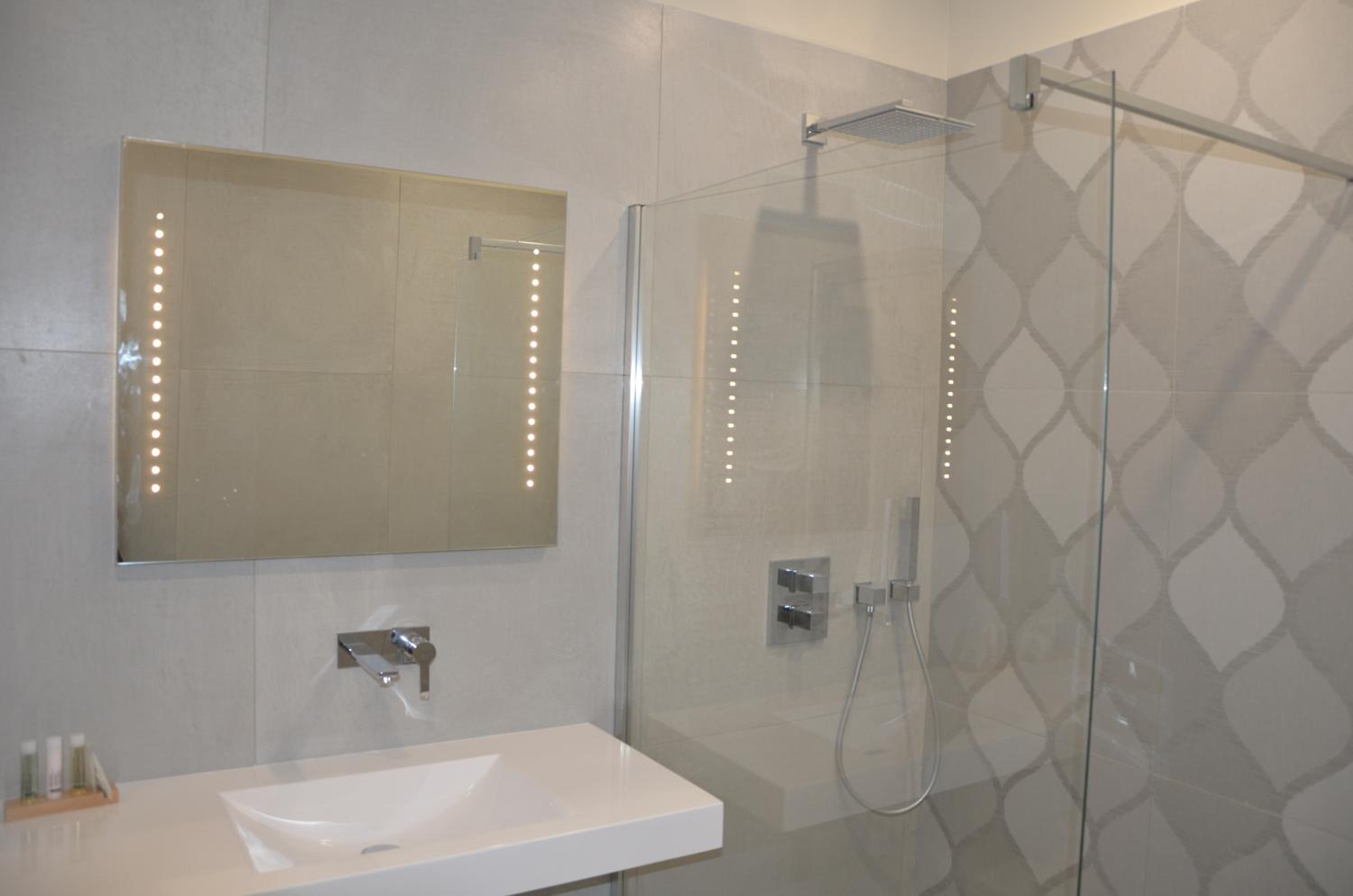 Deluxe Double Room With Terrace And Sea View - Photo 4