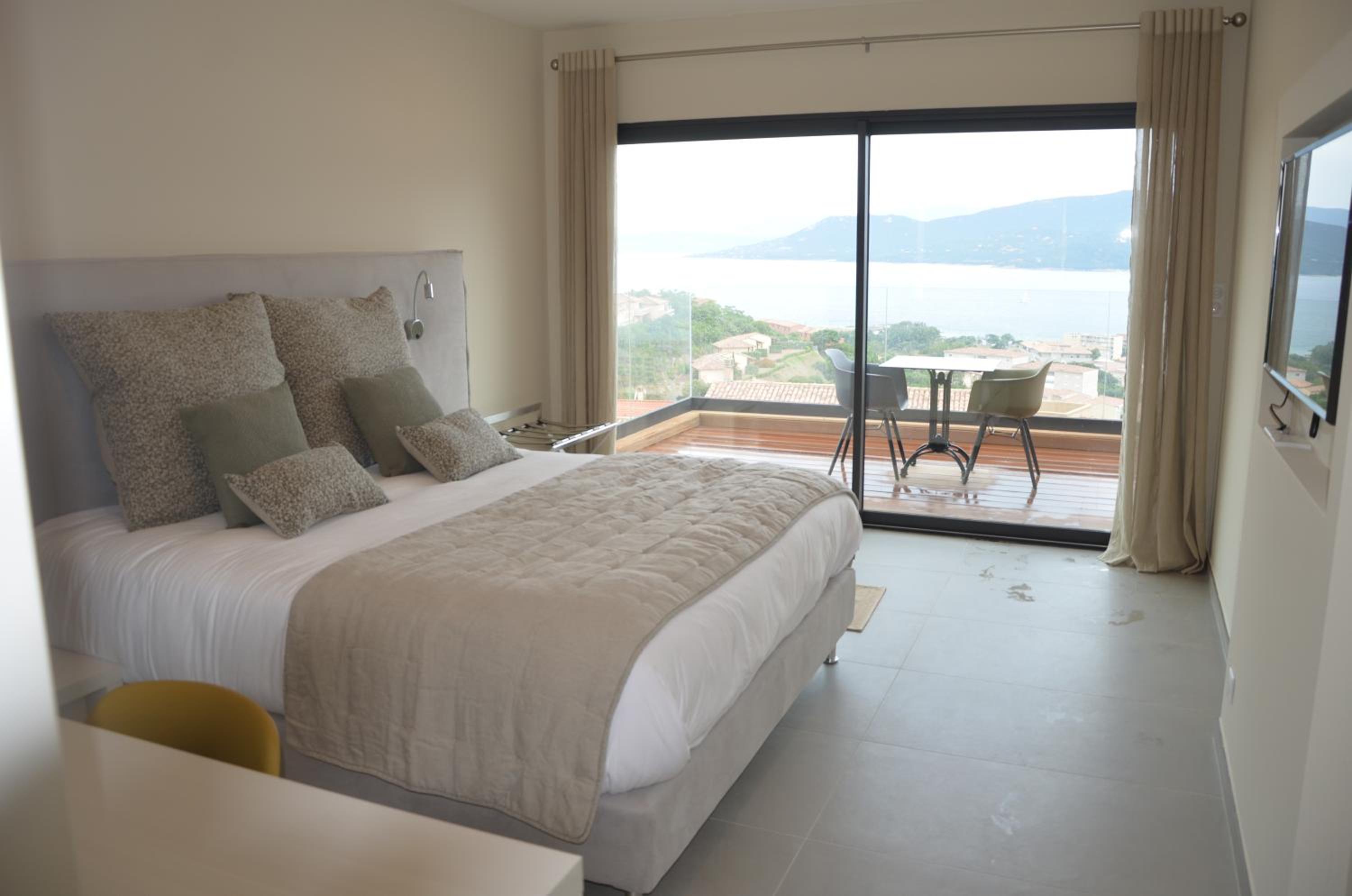 Deluxe Double Room With Terrace And Sea View - Photo 6