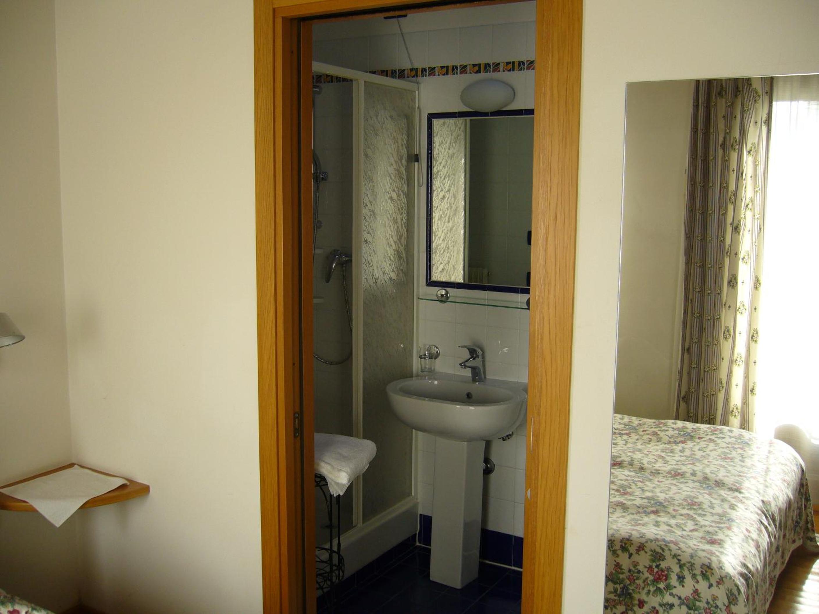 Large Double Room photo 3