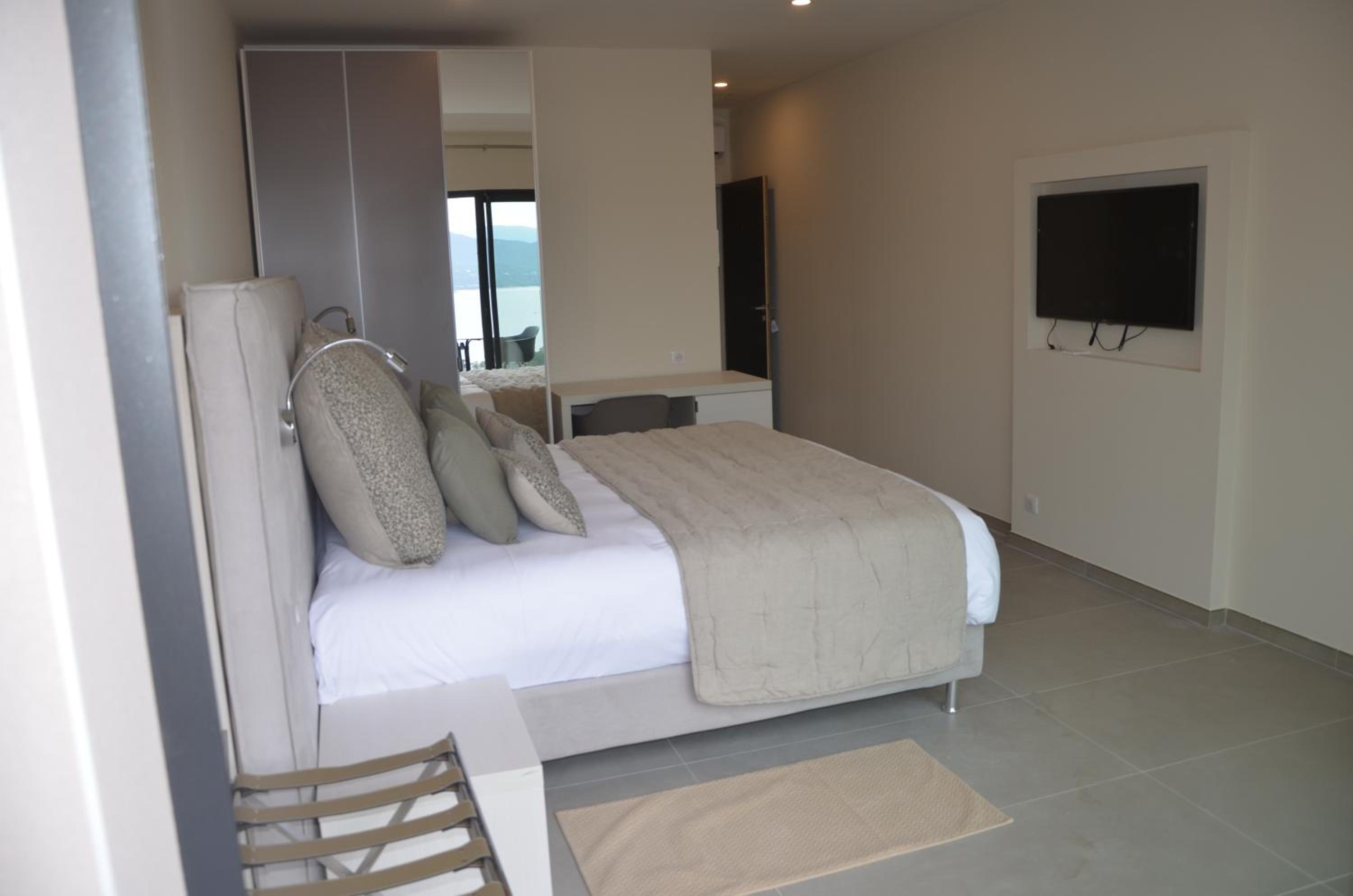 Deluxe Double Room With Terrace And Sea View