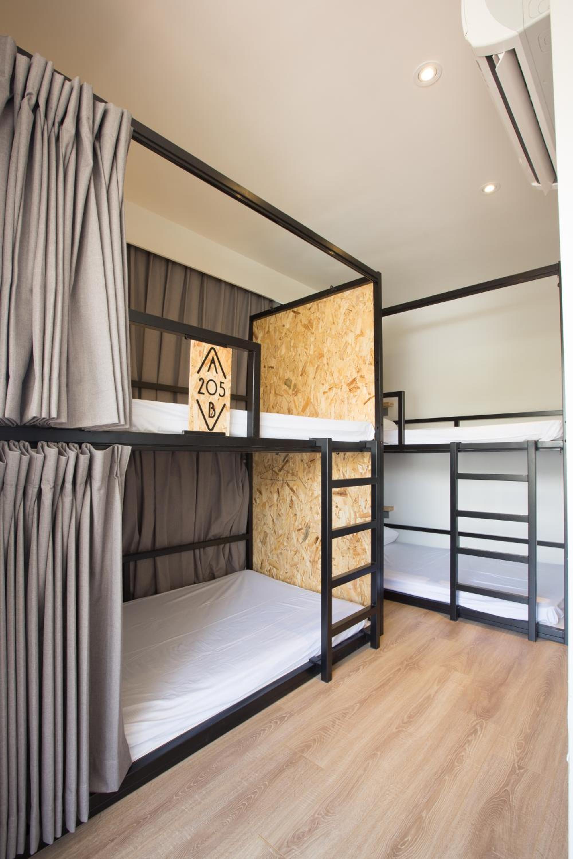 Bed in 6-Bed Female Dormitory Room photo 1