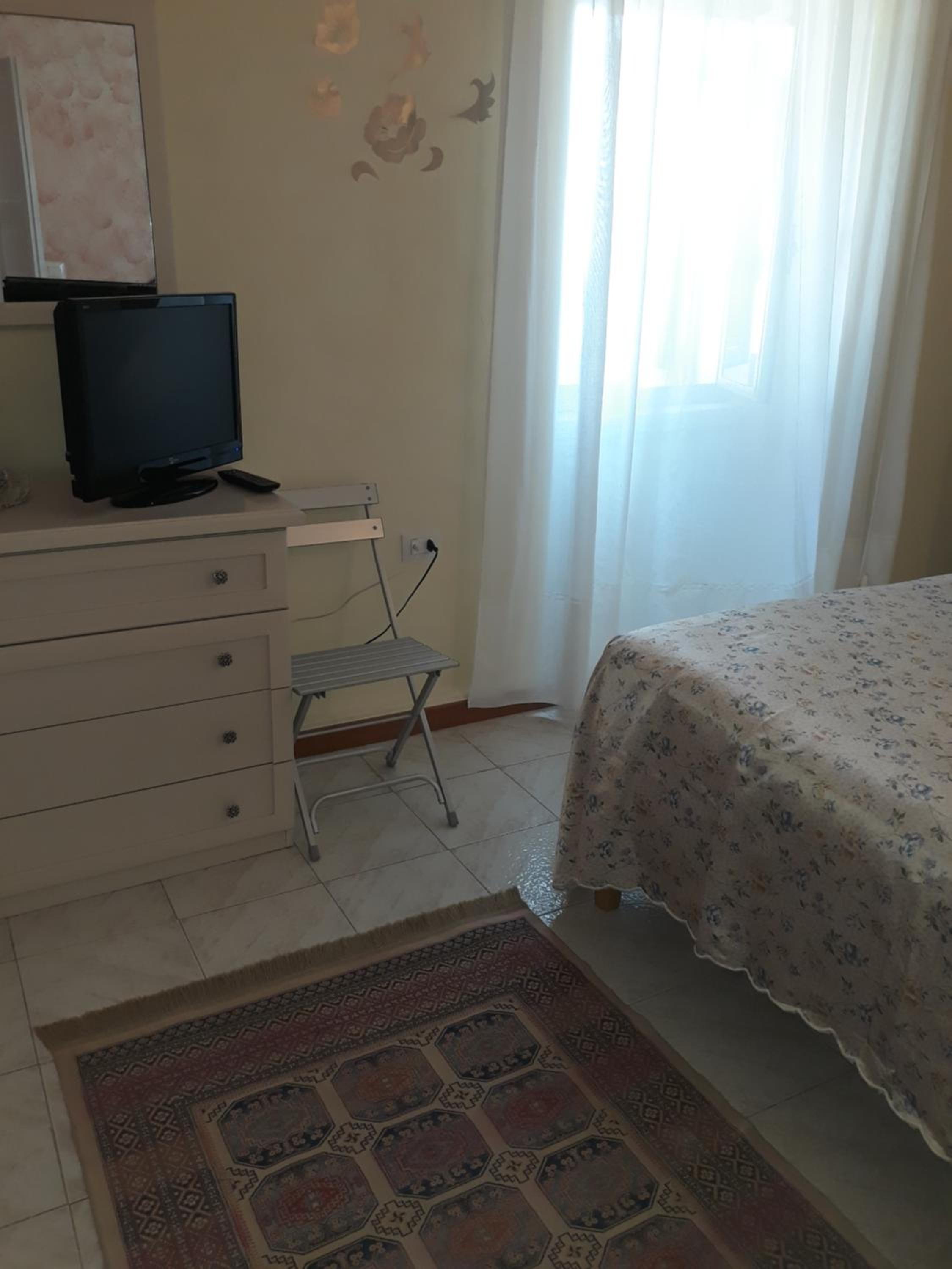 Standard Double Room with Shared Bathroom photo 1