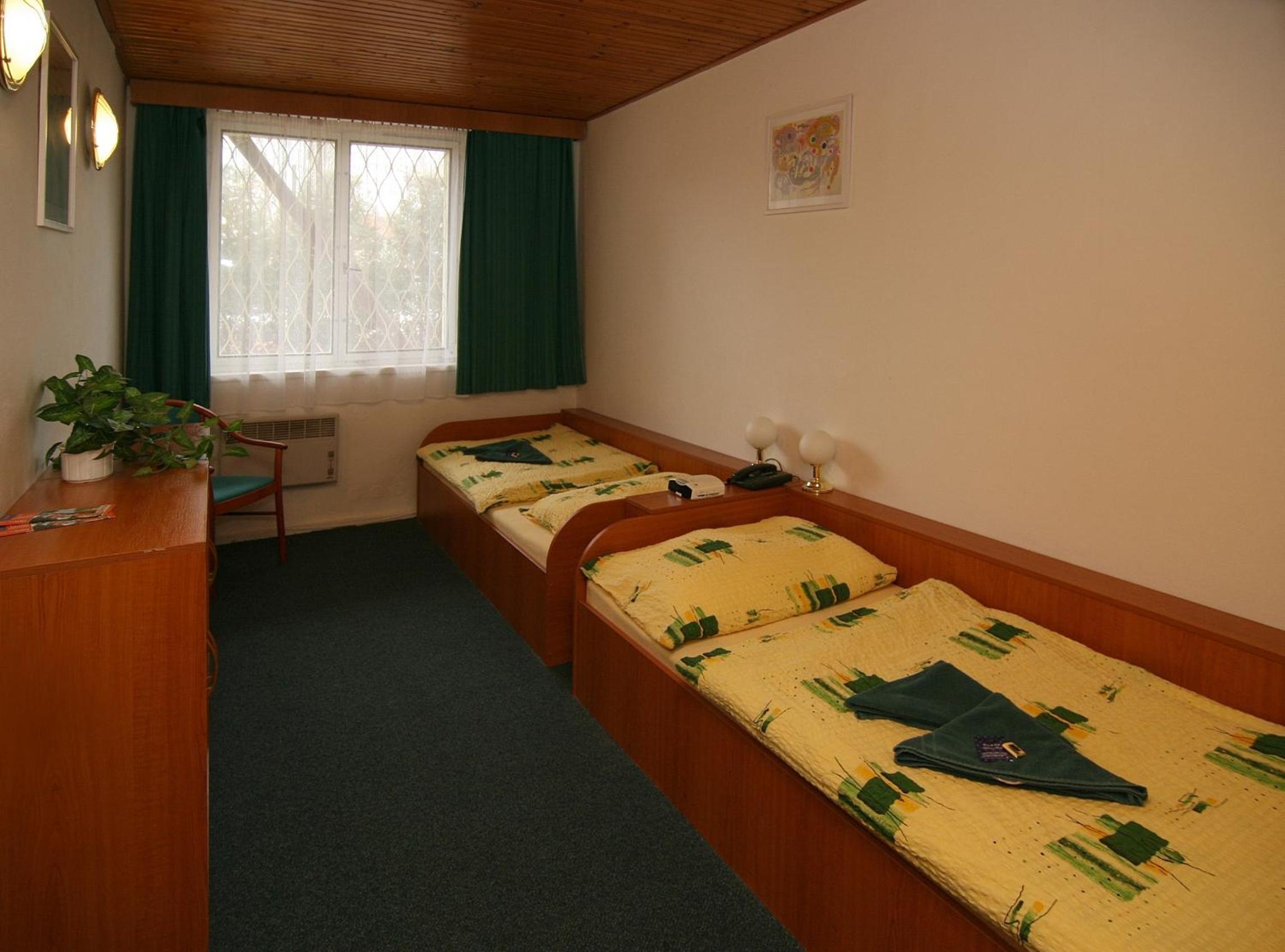 Twin Room with Shared Bathroom