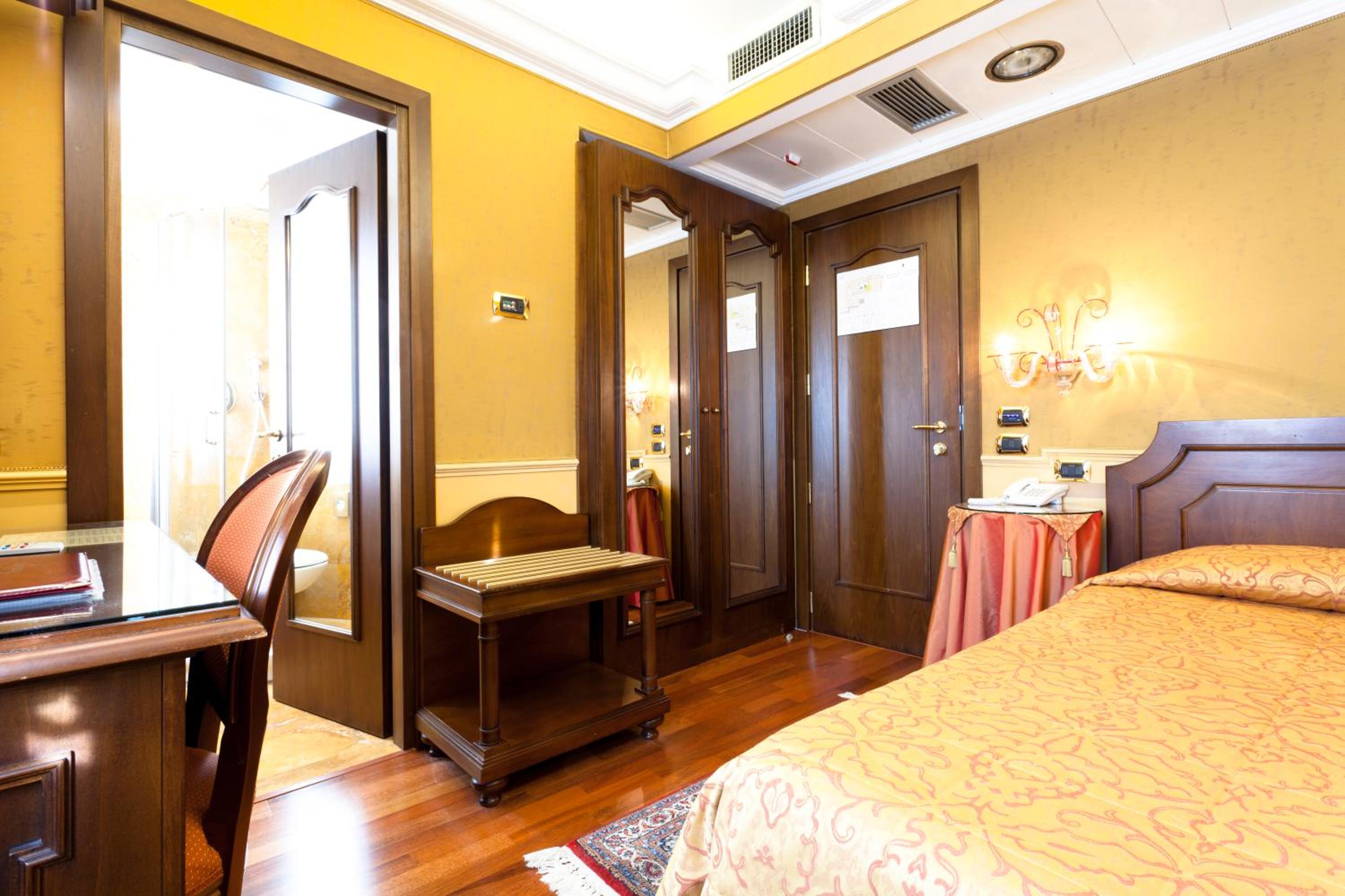 Classic Single Room photo 2