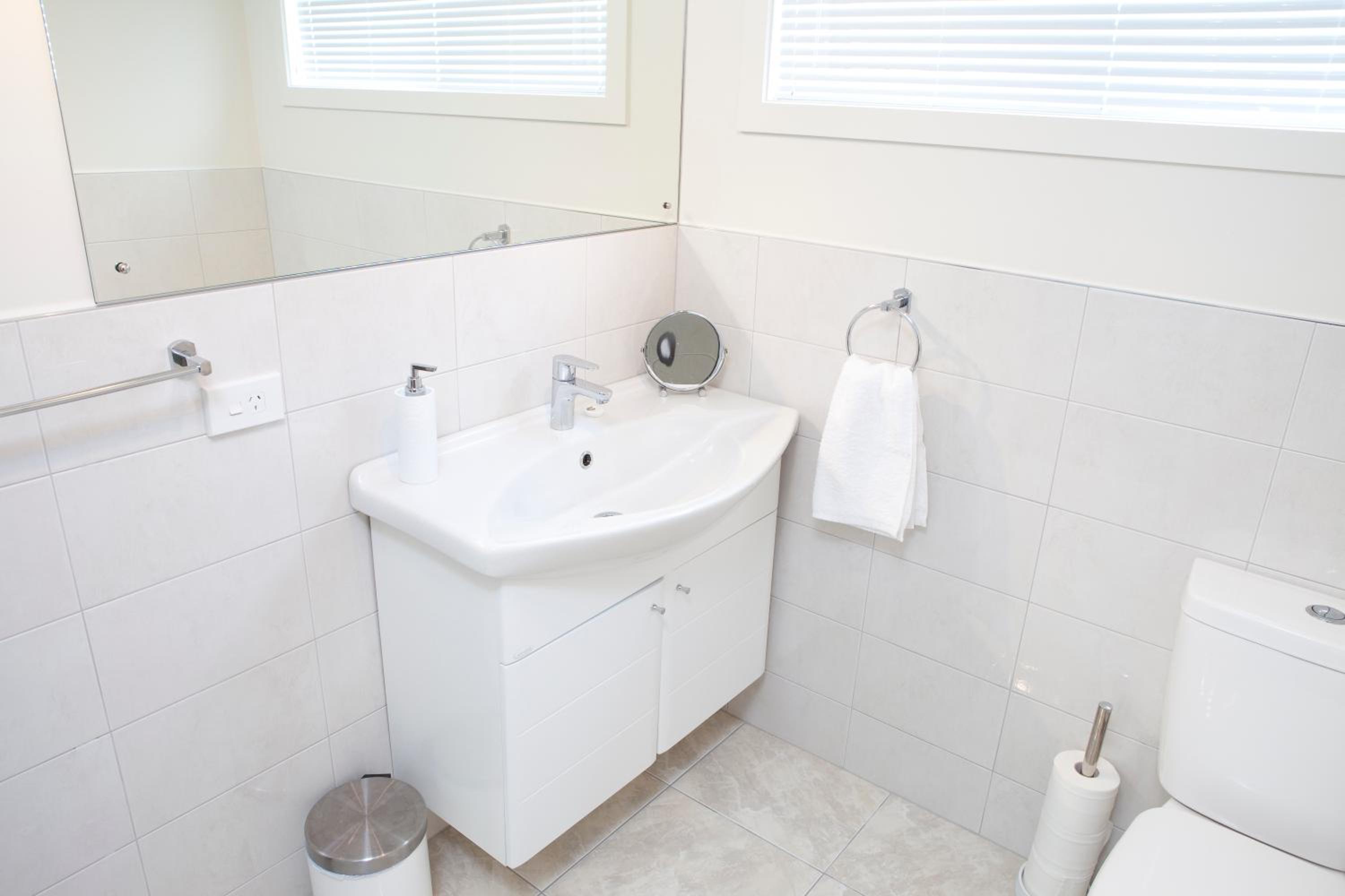 Luxury One-Bedroom Apartment - Unit 2 - Photo 16