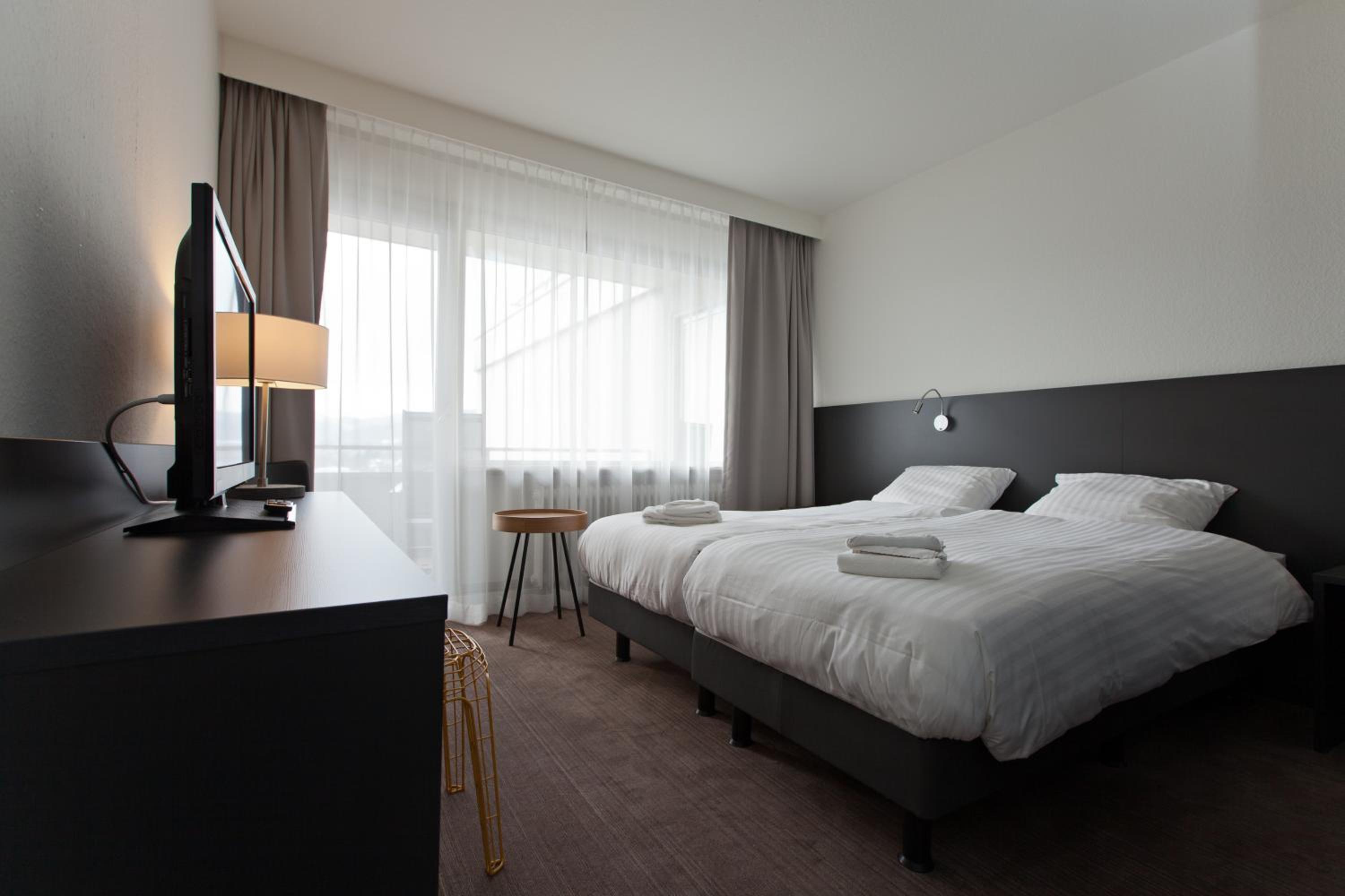 Comfort Room with Panoramic View
