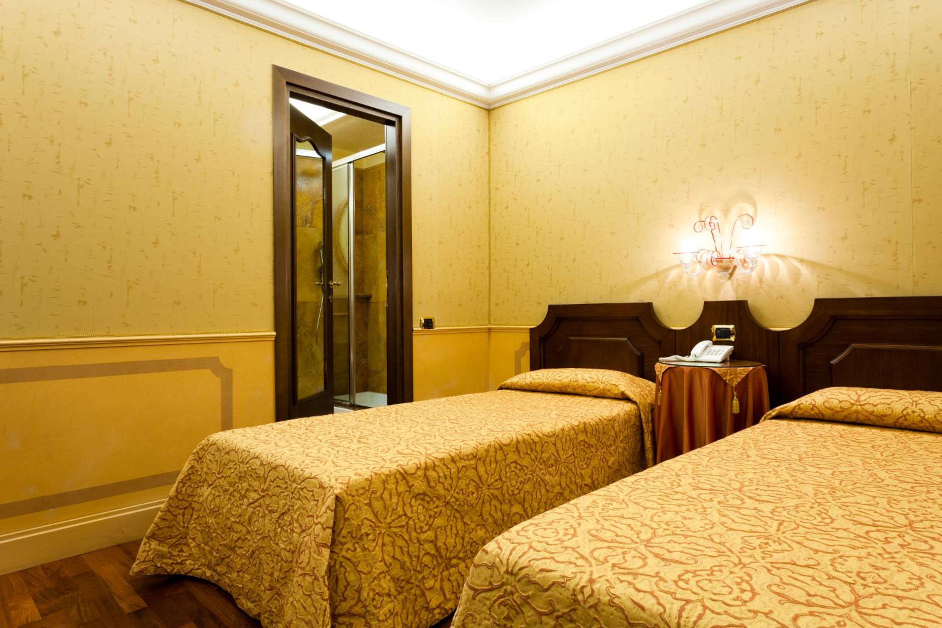 Superior Double or Twin Room photo 3