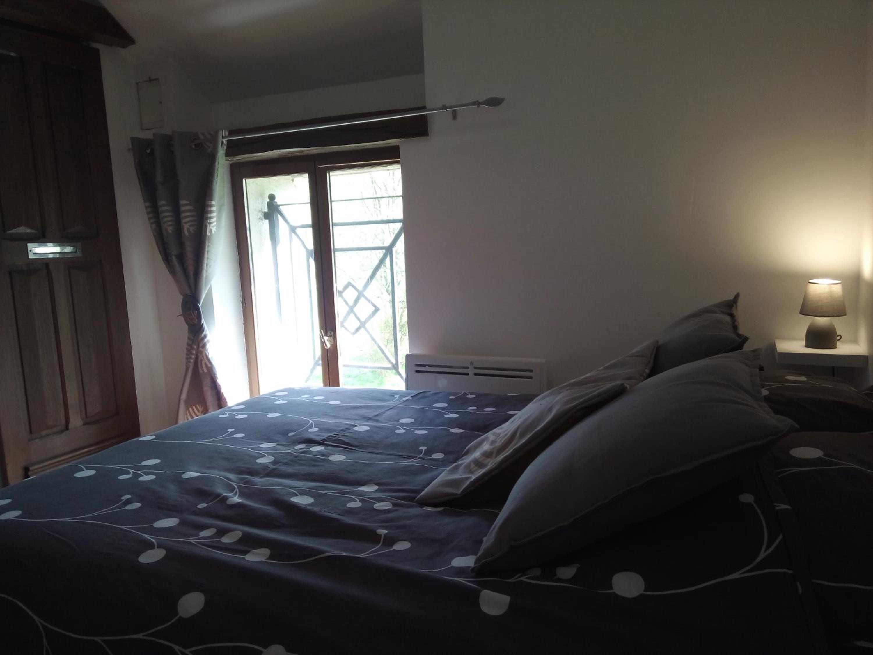 Double Room - Photo 10