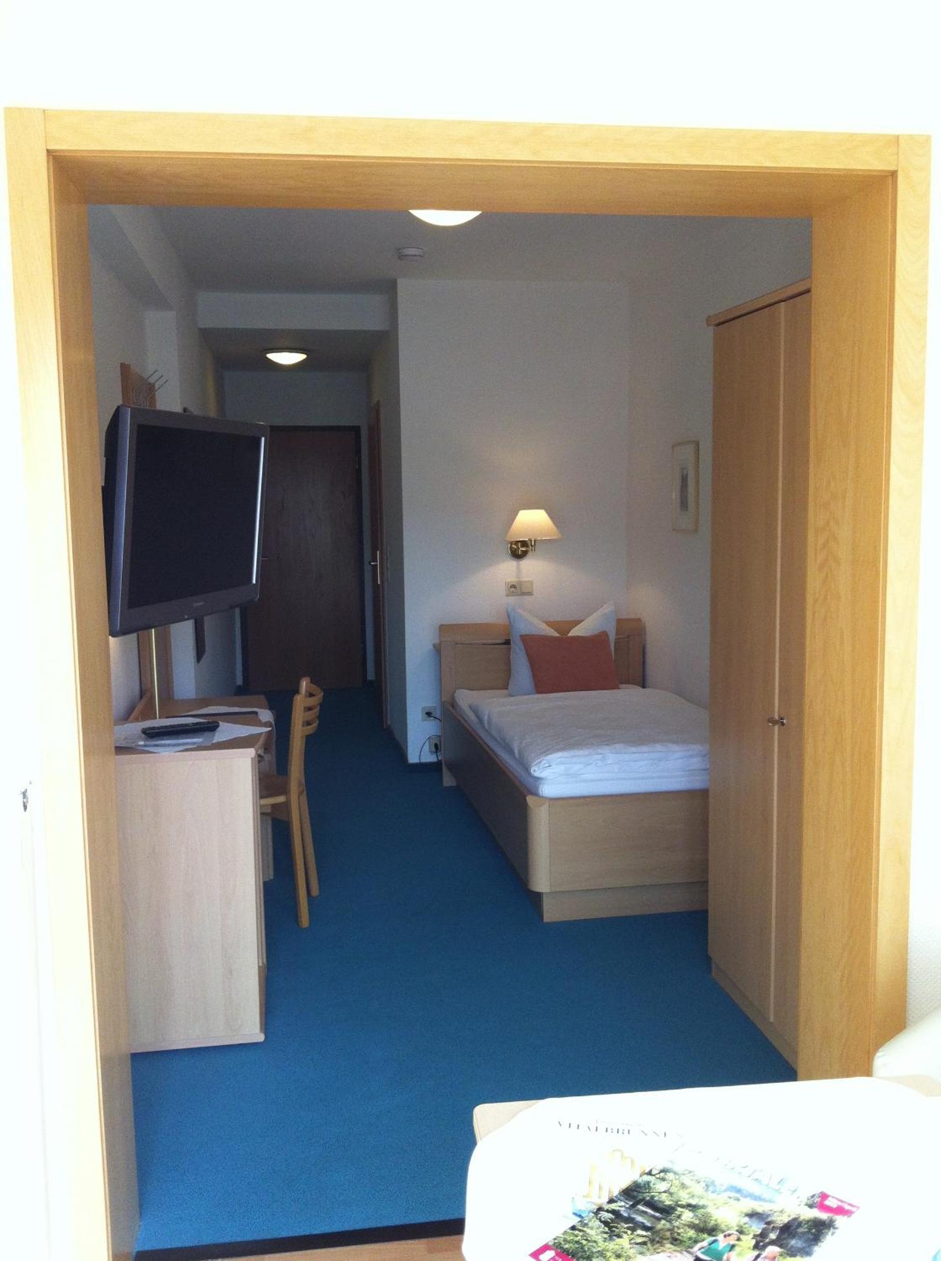 Single Room with Balcony photo 3