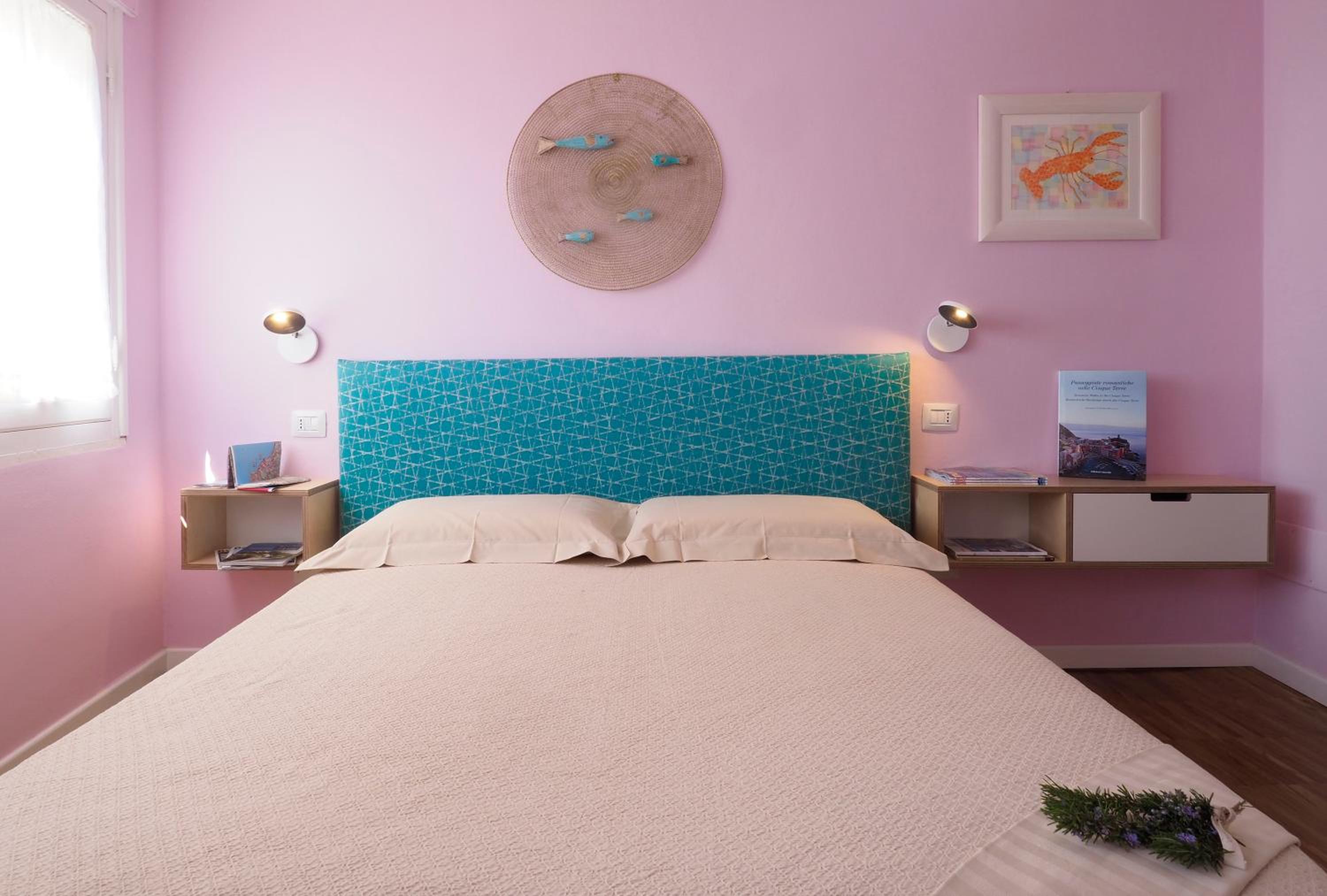 Deluxe Double Room with Balcony and Sea View - Photo 10