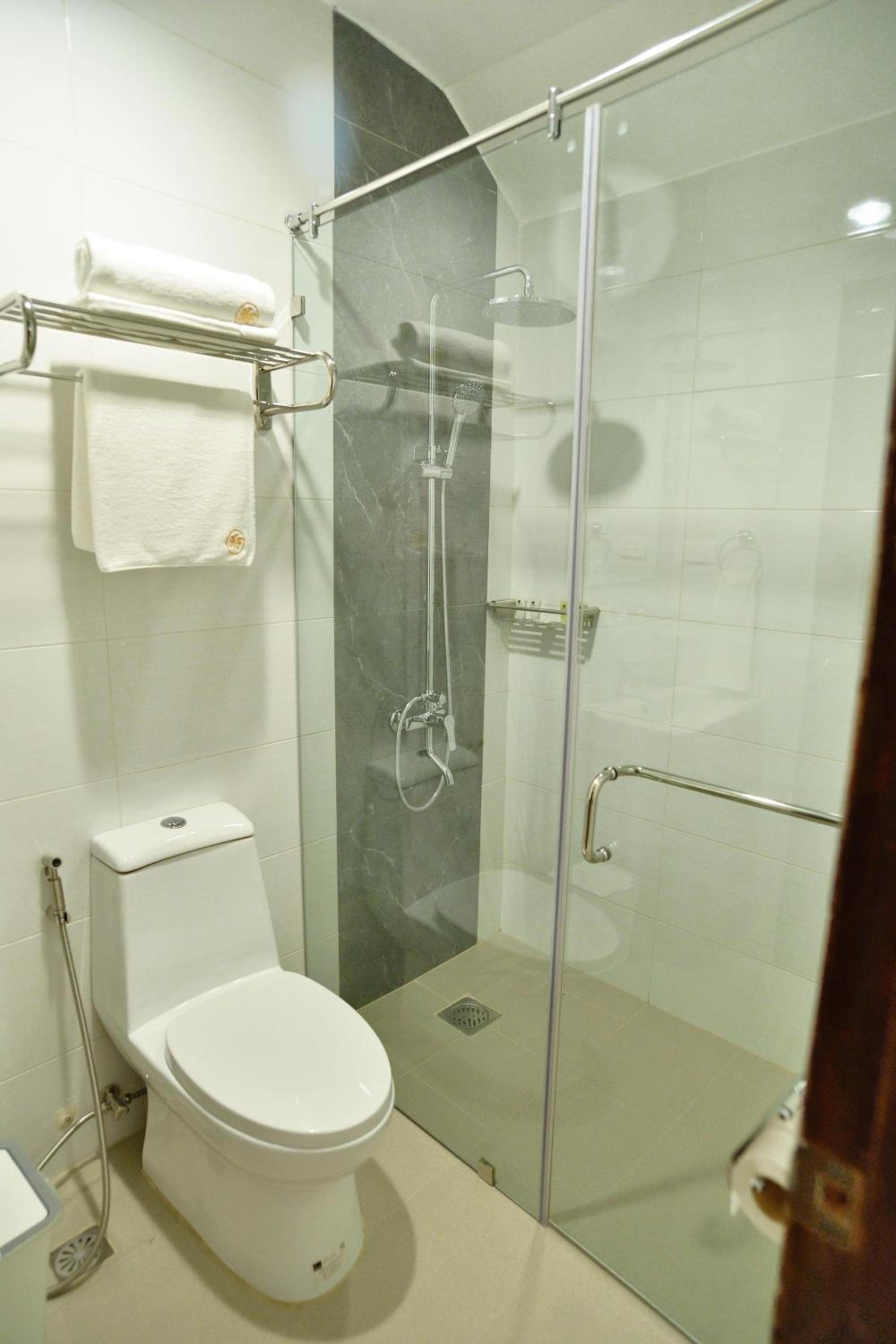 Deluxe Double or Twin Room - Photo 7