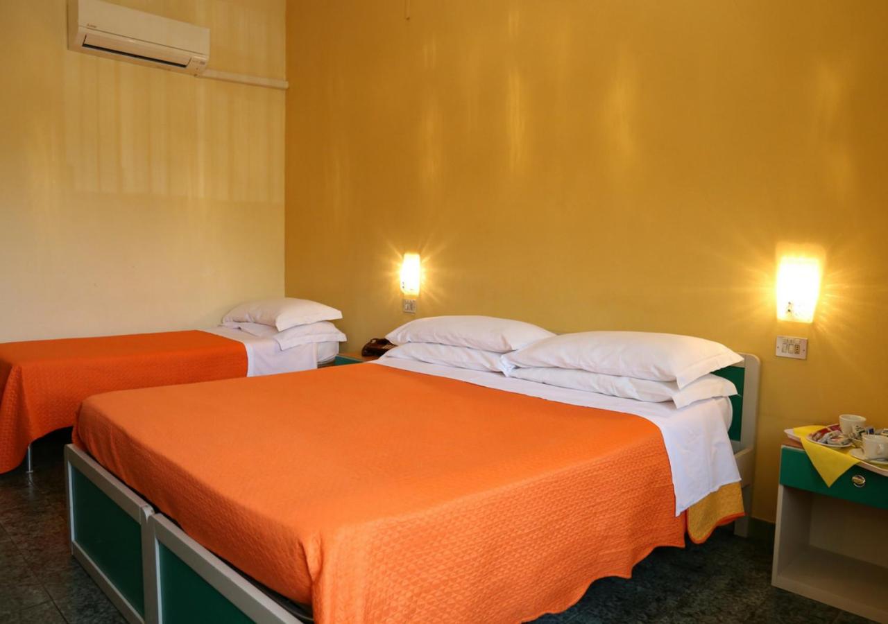 Triple Room photo 2