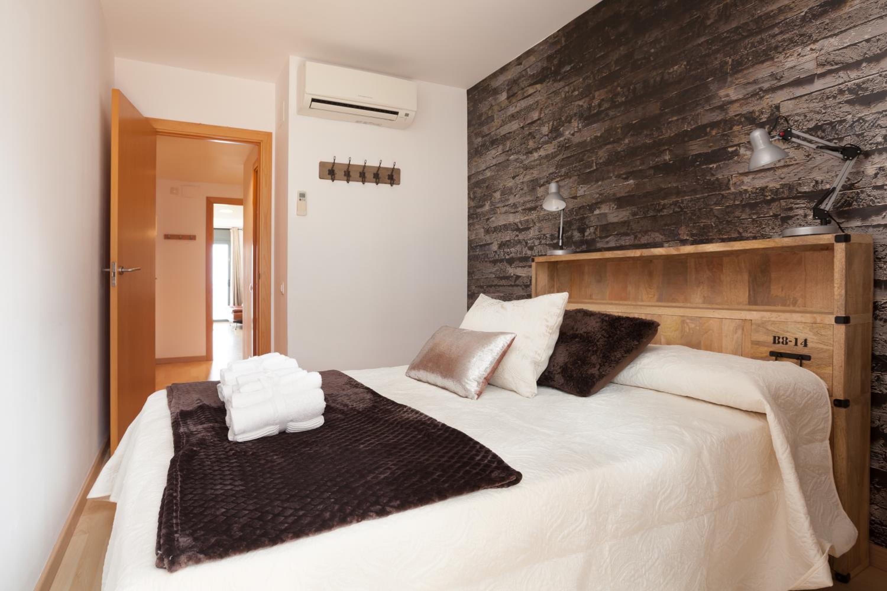 Apartment with Terrace photo 2