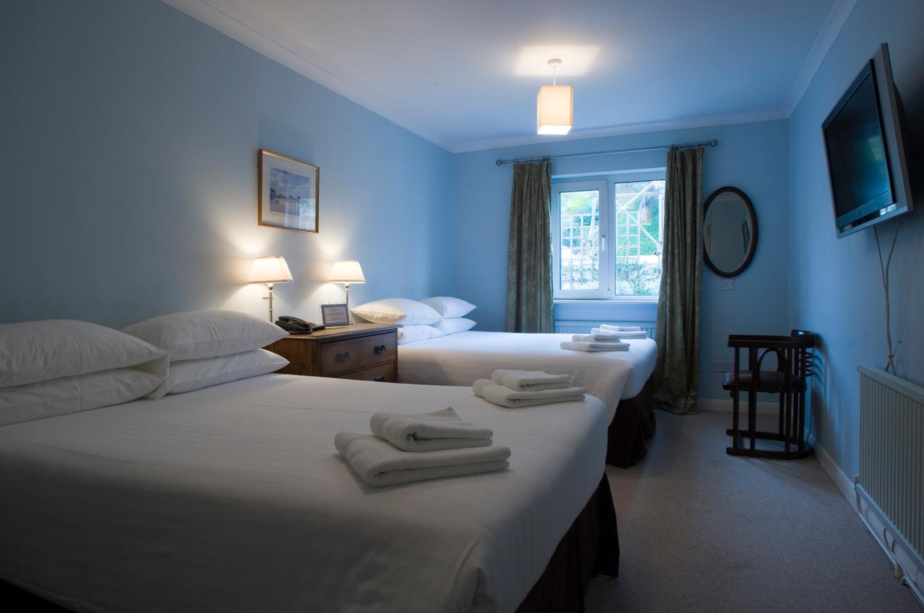 Twin Room with Sea View photo 3
