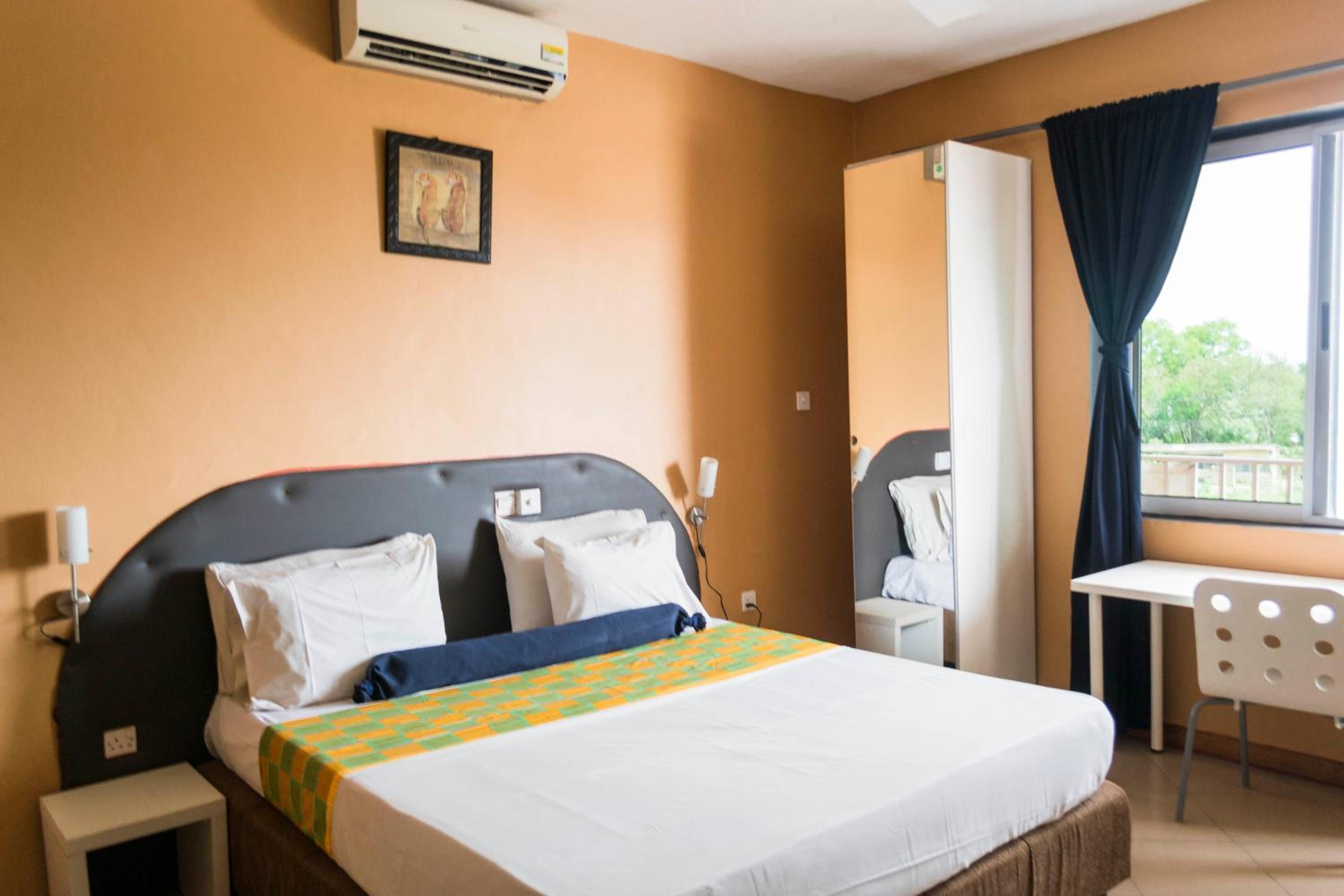Double or Twin Room with Private Bathroom photo 1