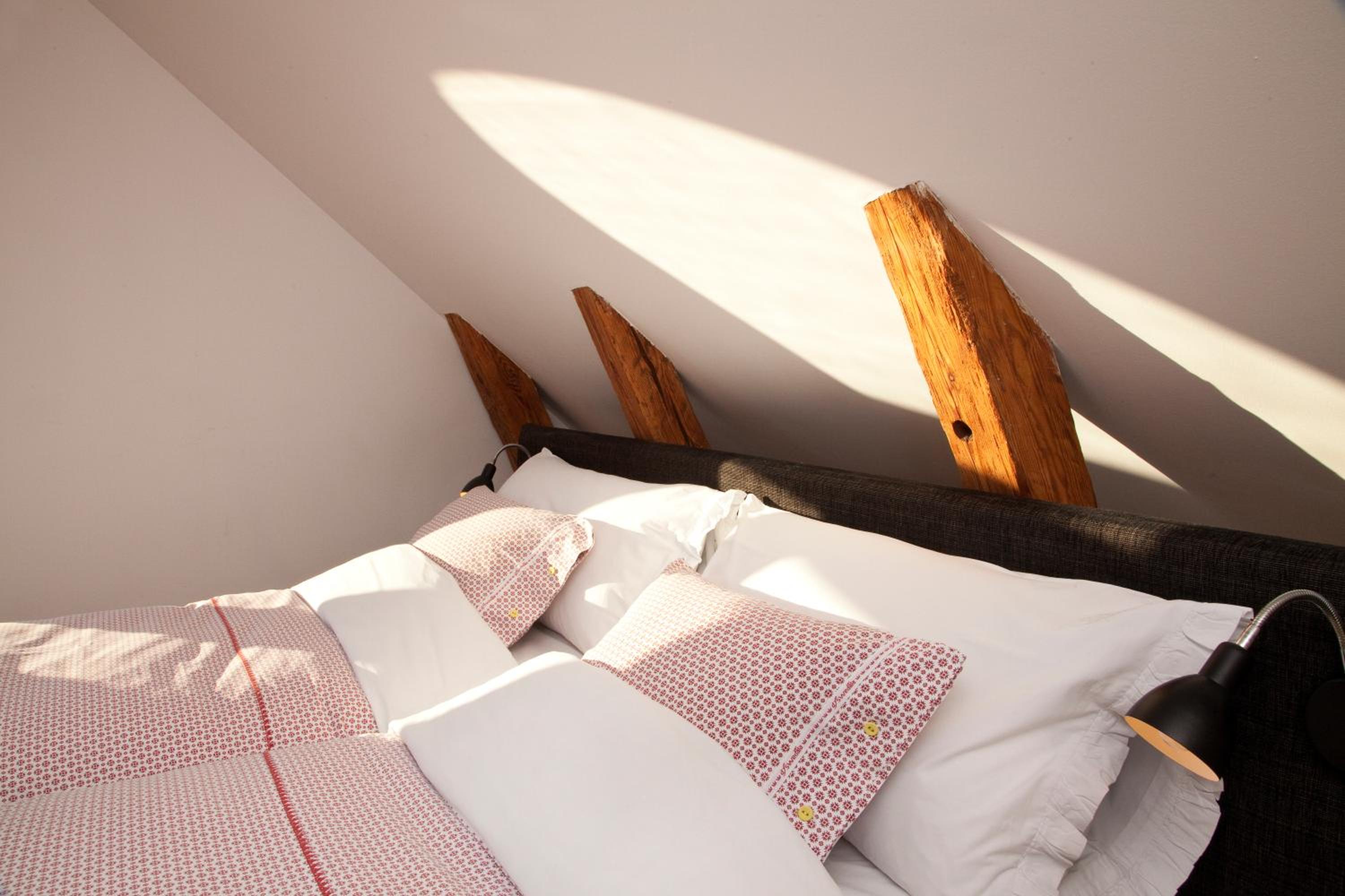 Twin Room - Photo 17