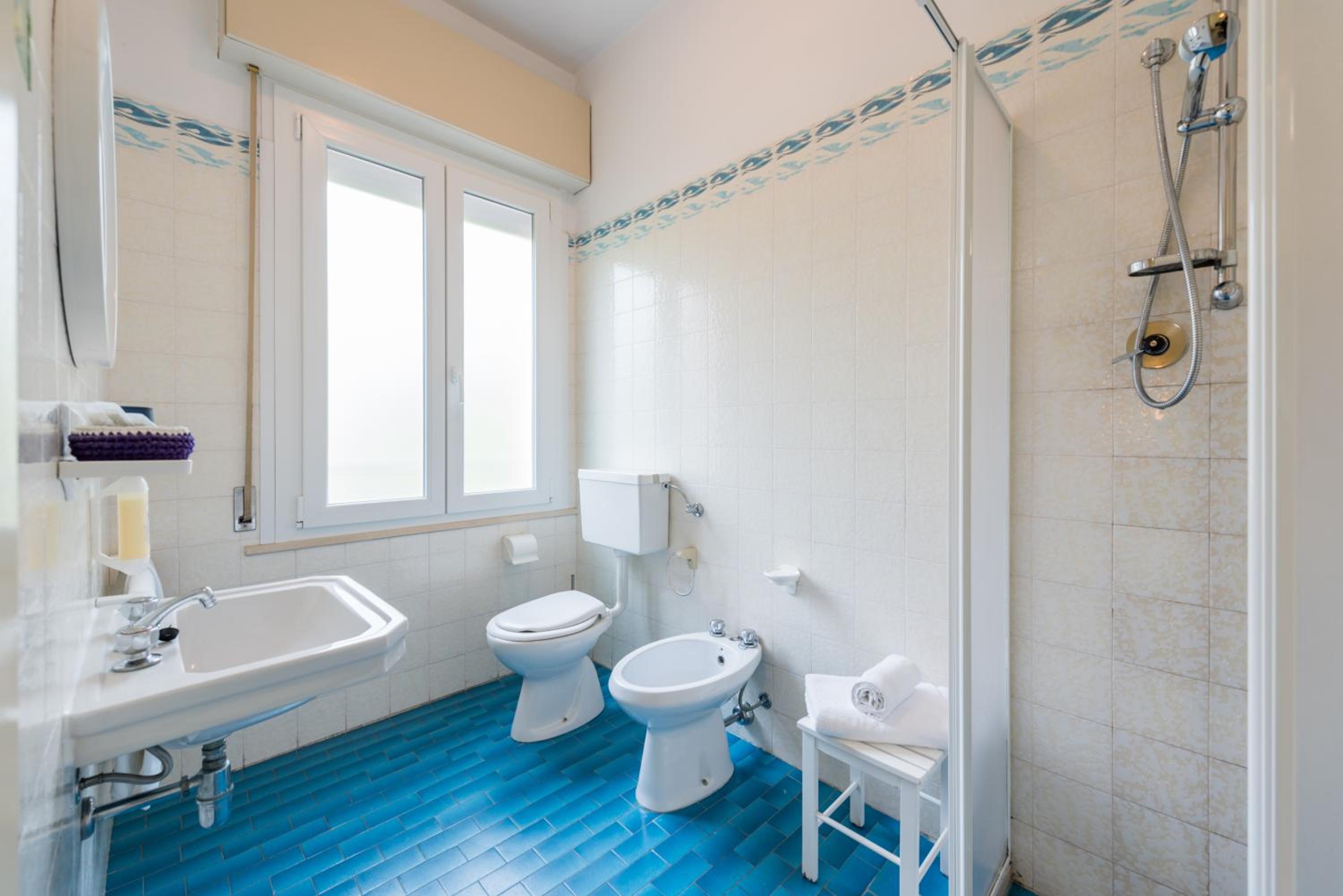 Triple Room - Photo 6