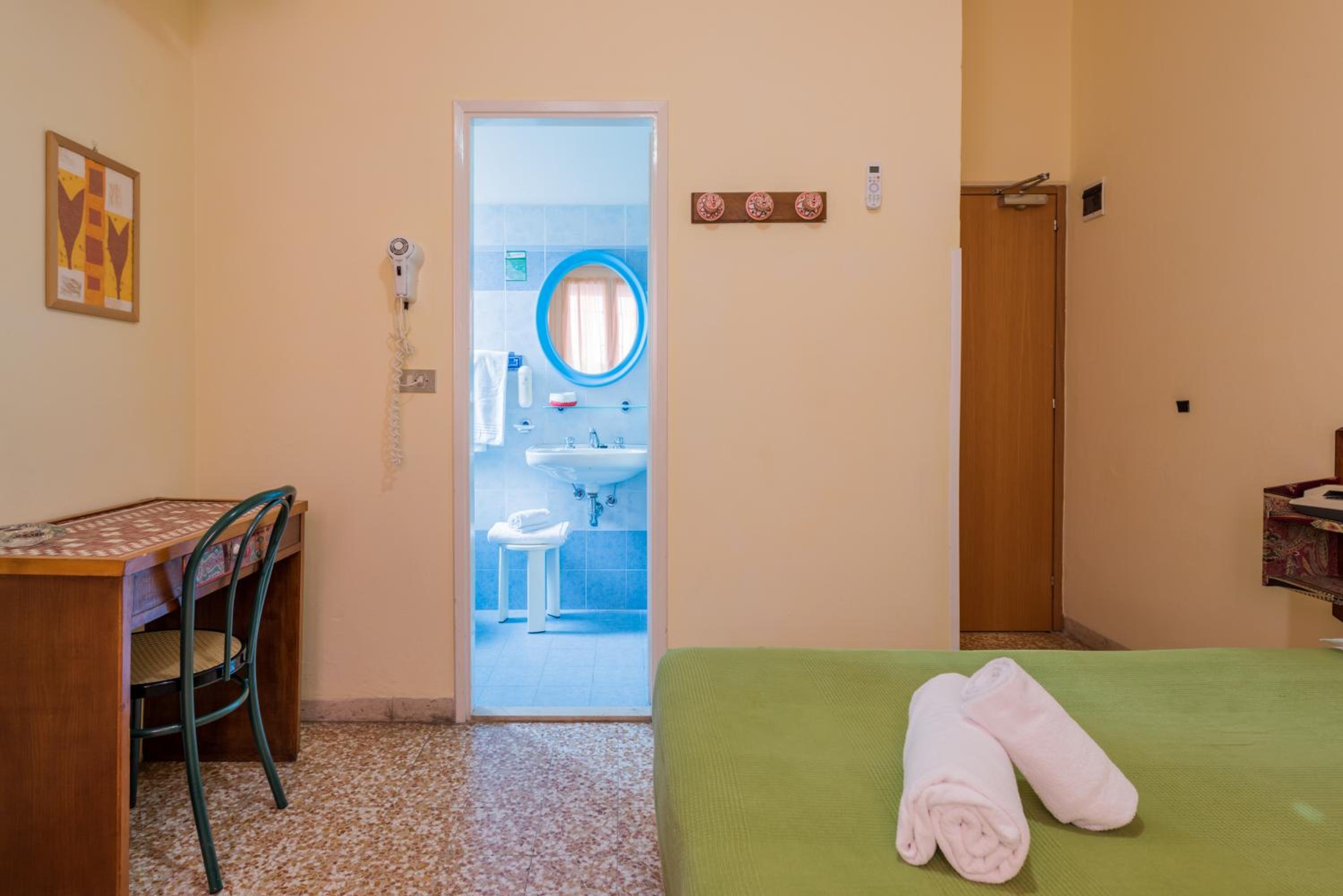 Triple Room - Photo 3