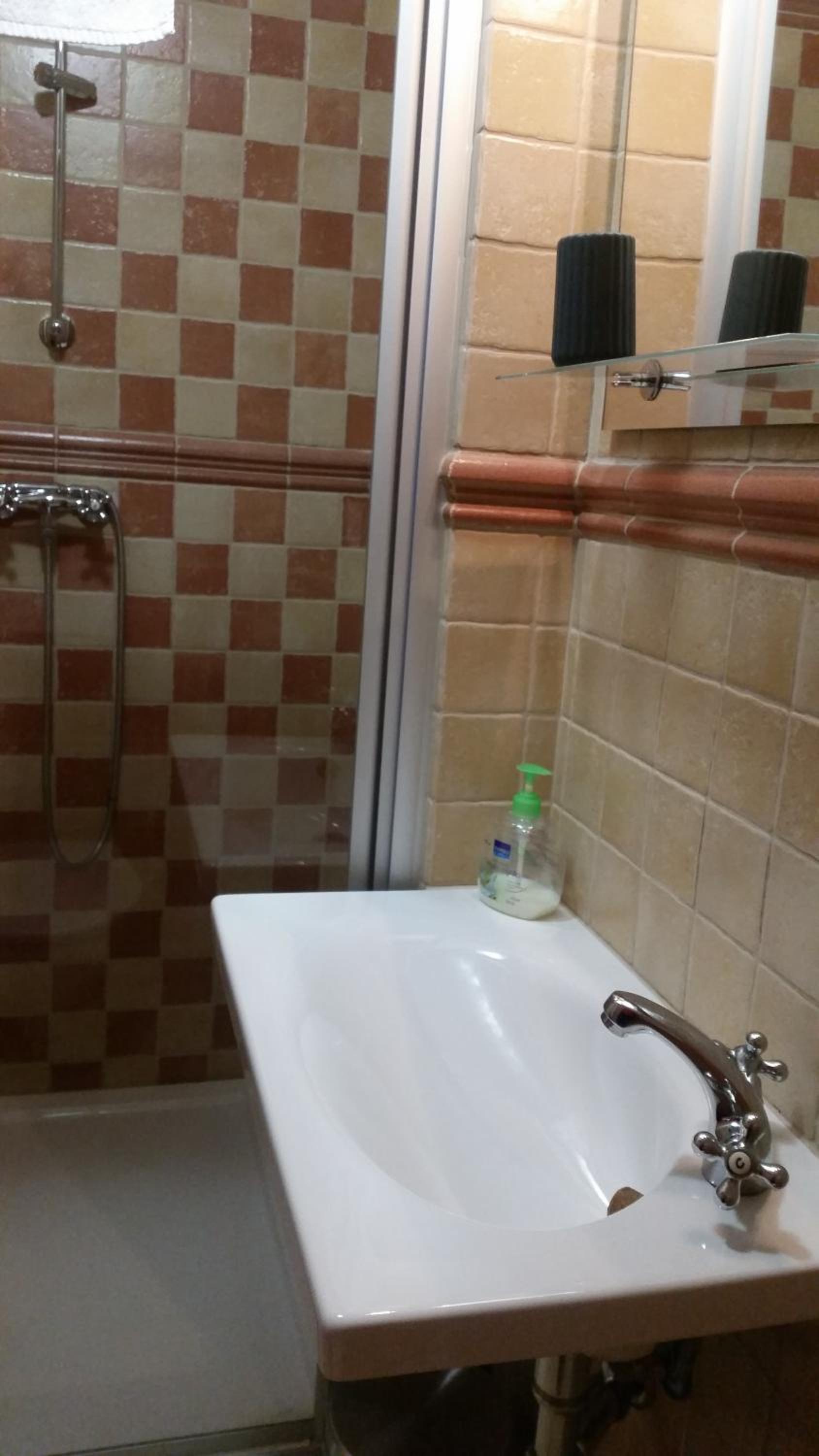 Double Room with Private Bathroom photo 2