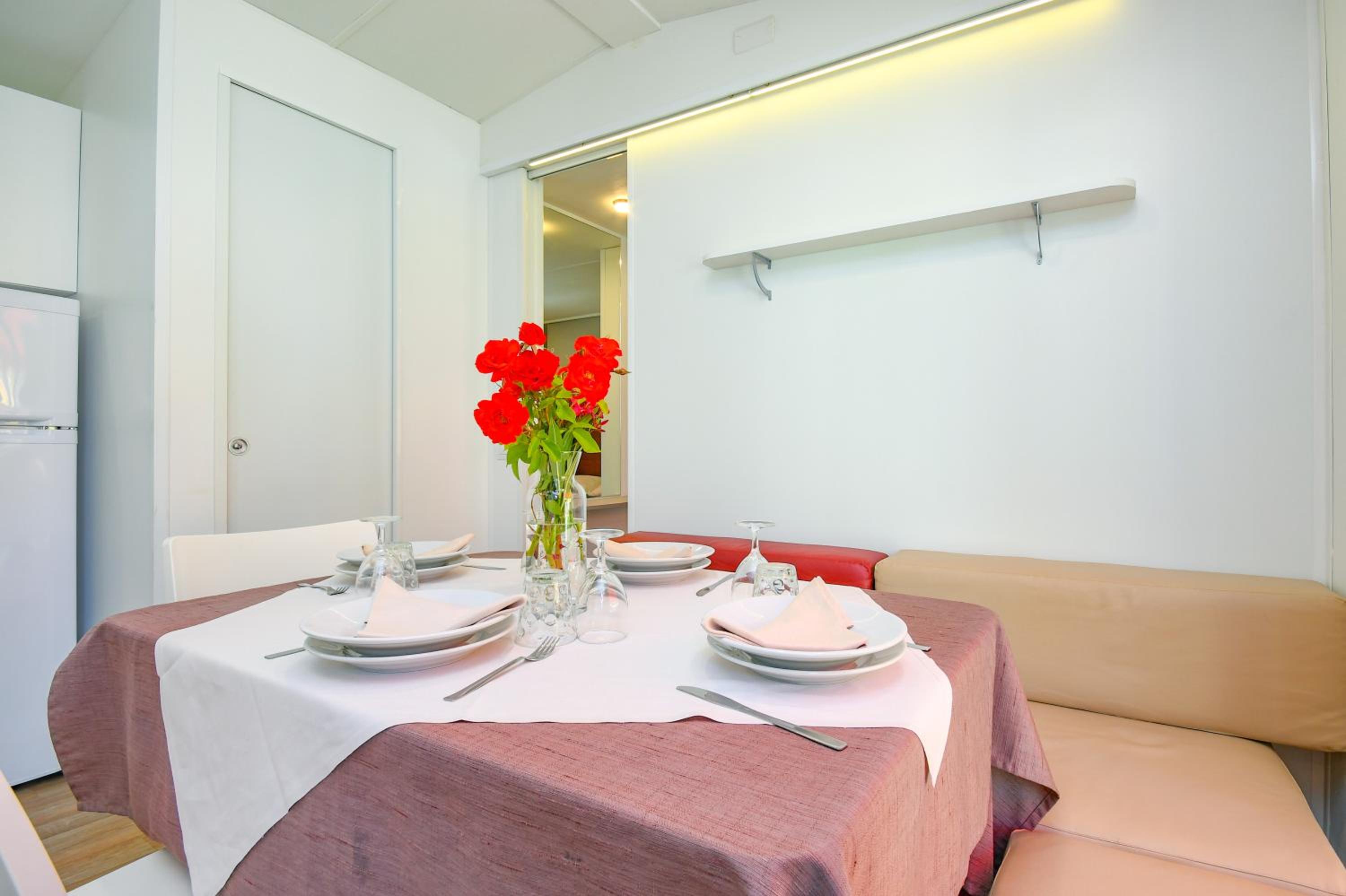 Two-Bedroom Mobile Home Deluxe  photo 2