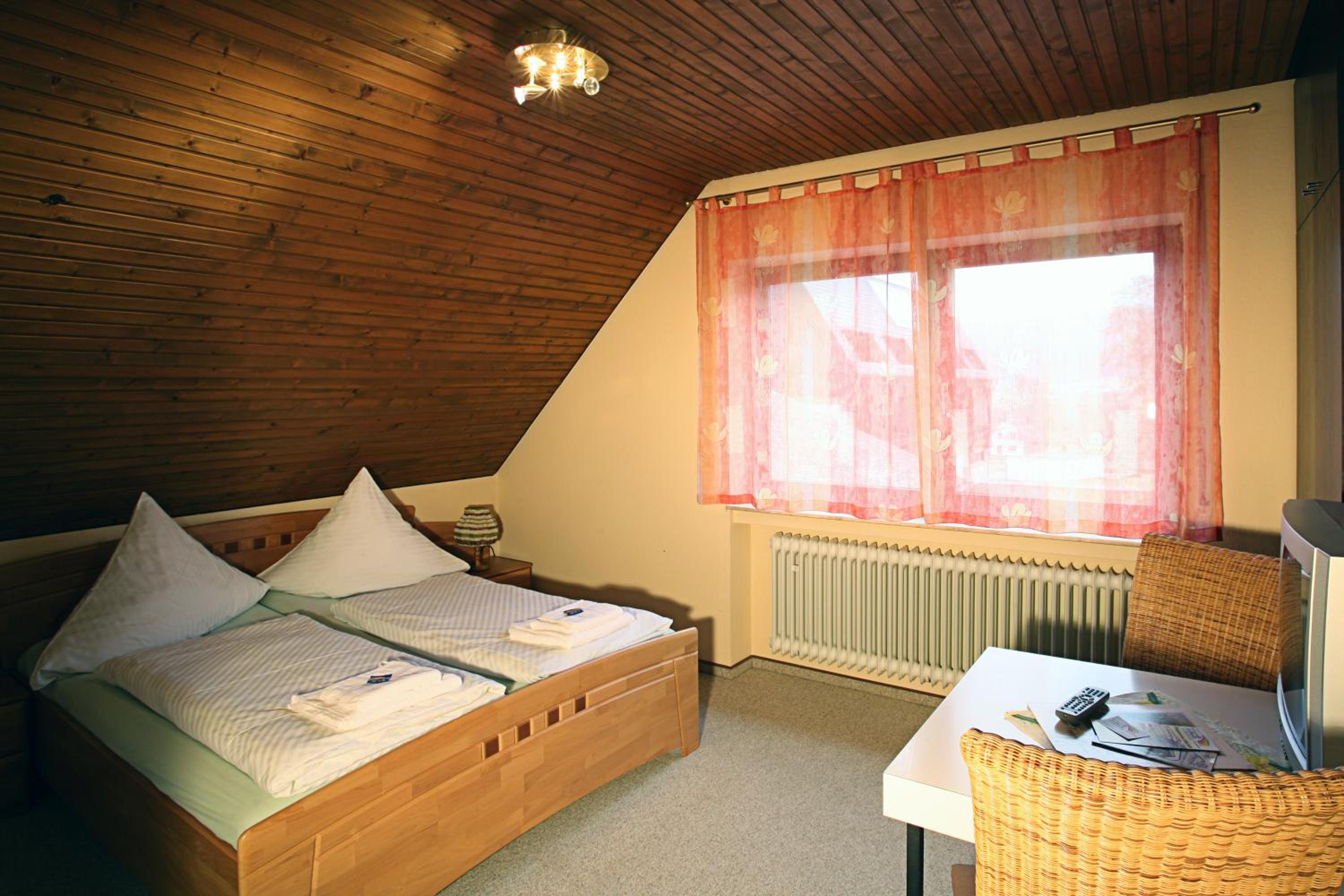 Economy Double Room photo 1