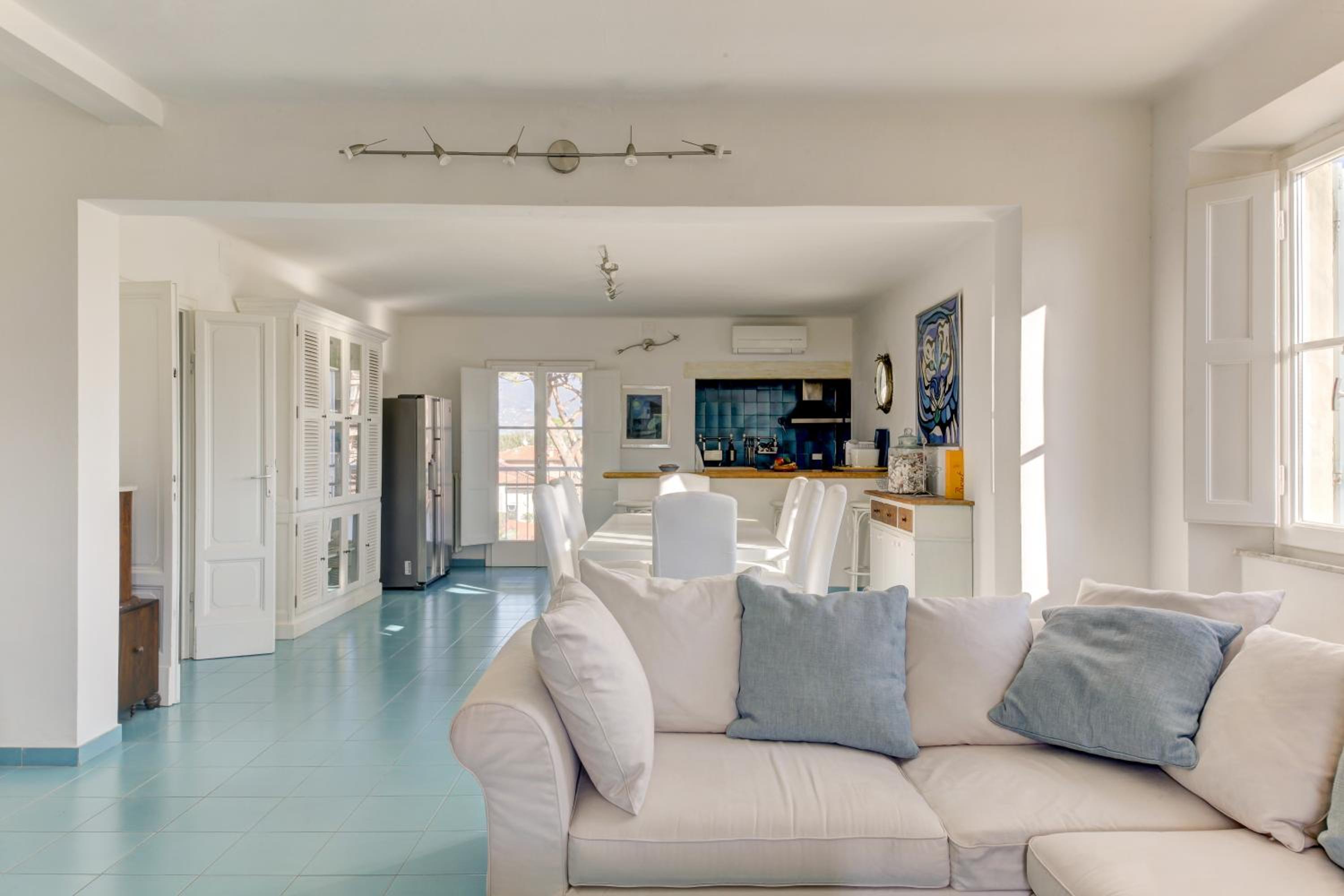 Apartment photo 1