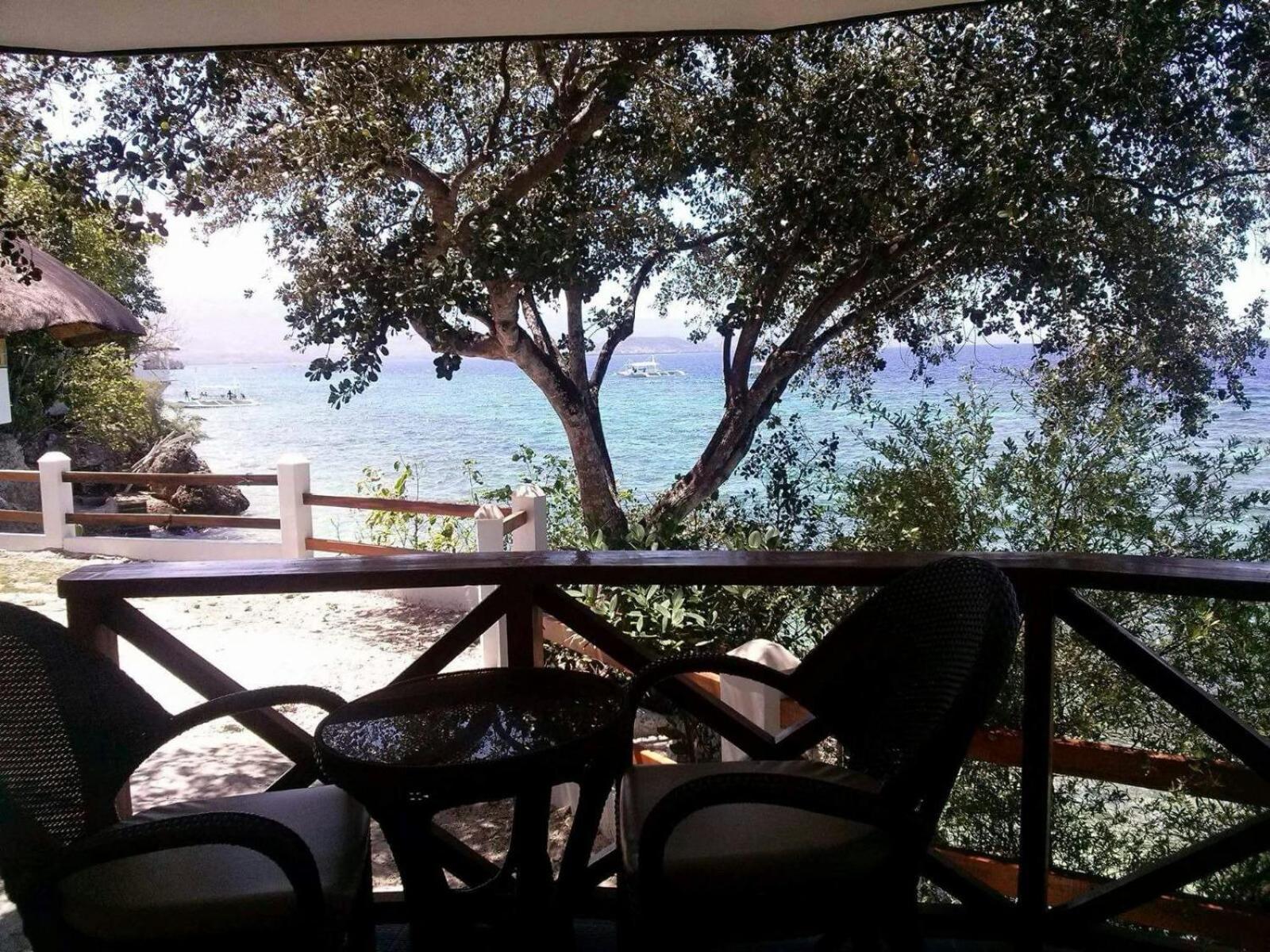 Bungalow - Water Front  - Photo 29