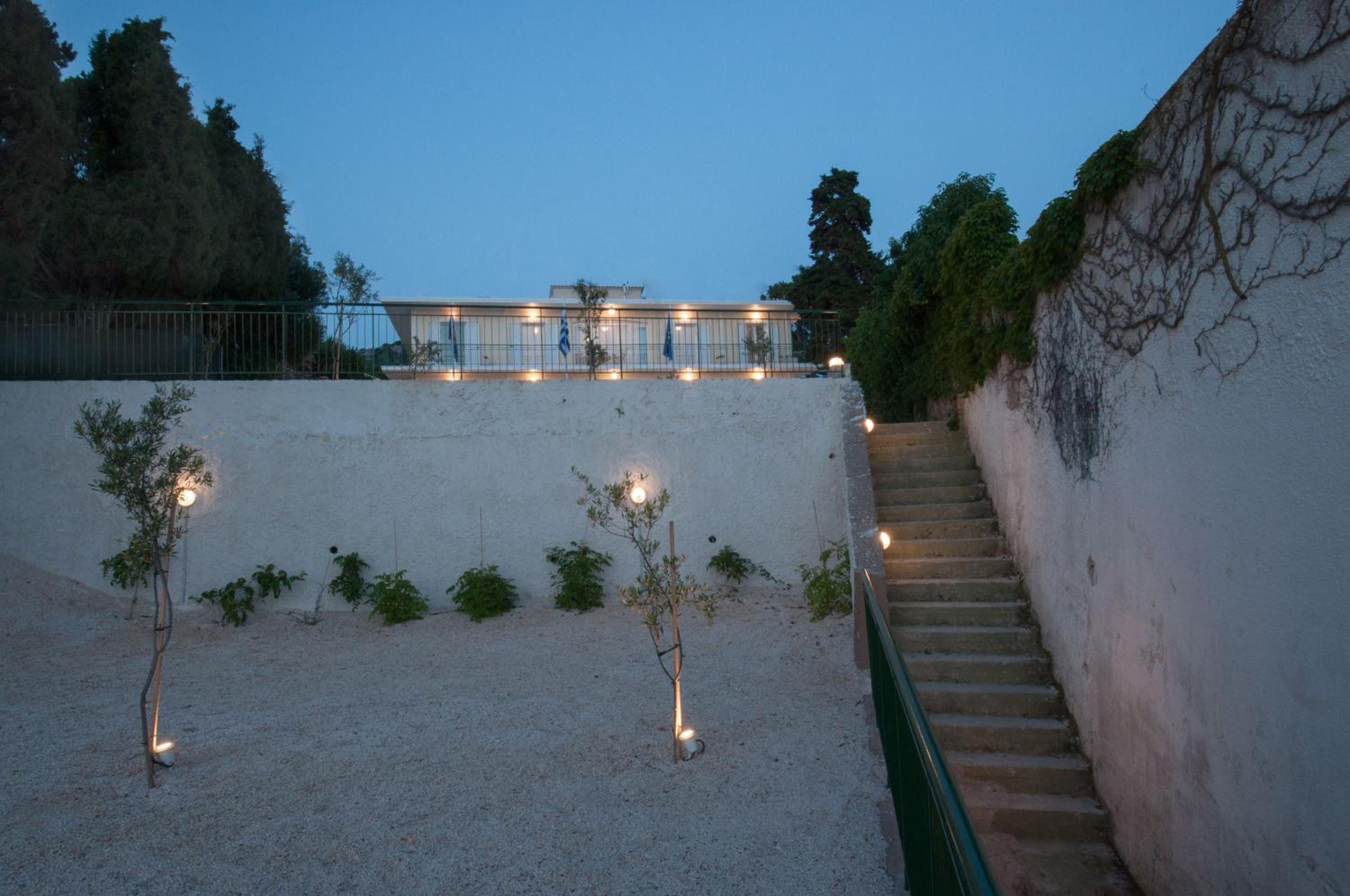 Deluxe Studio with Sea View - Photo 7