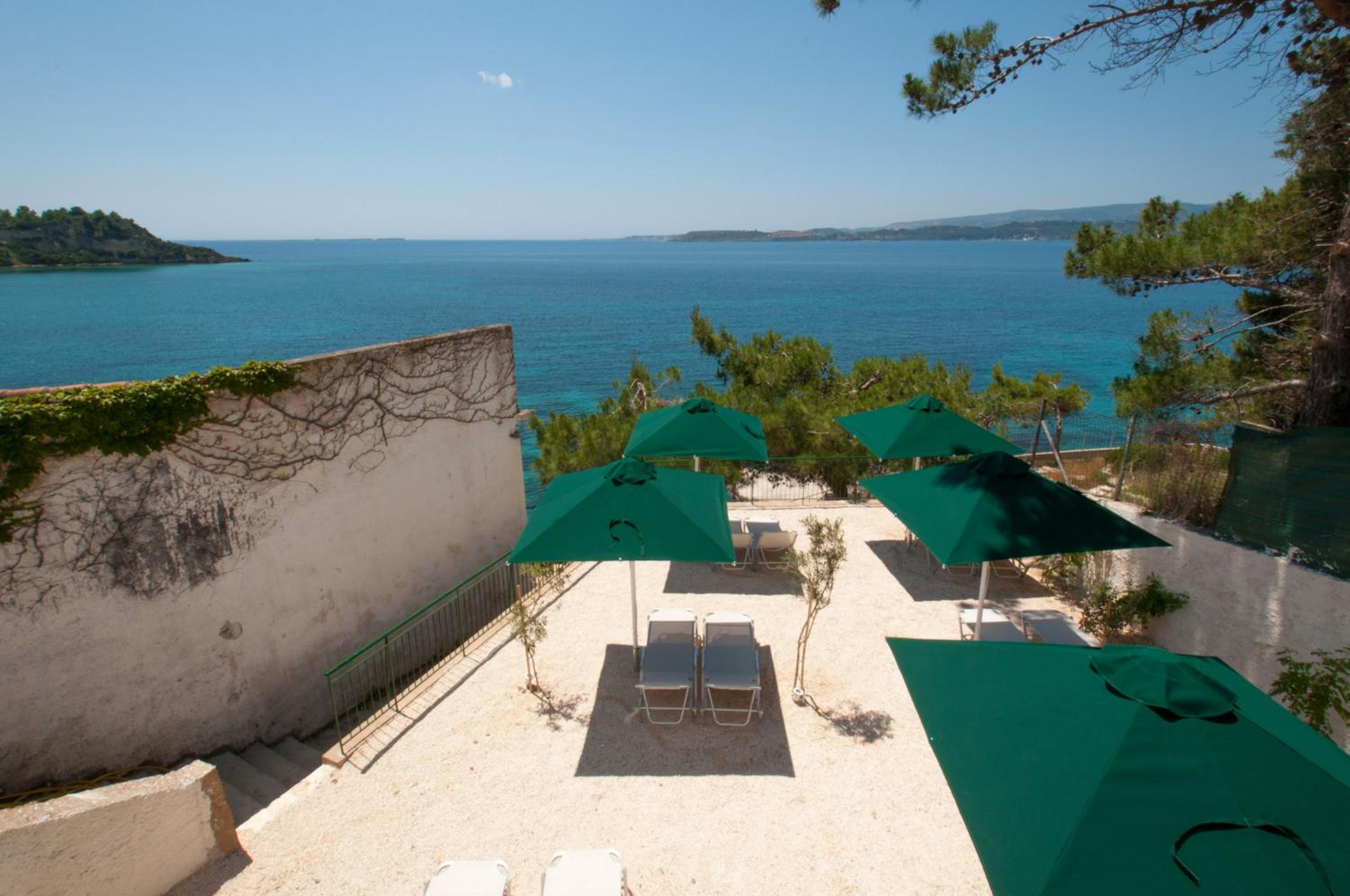 Deluxe Studio with Sea View - Photo 13