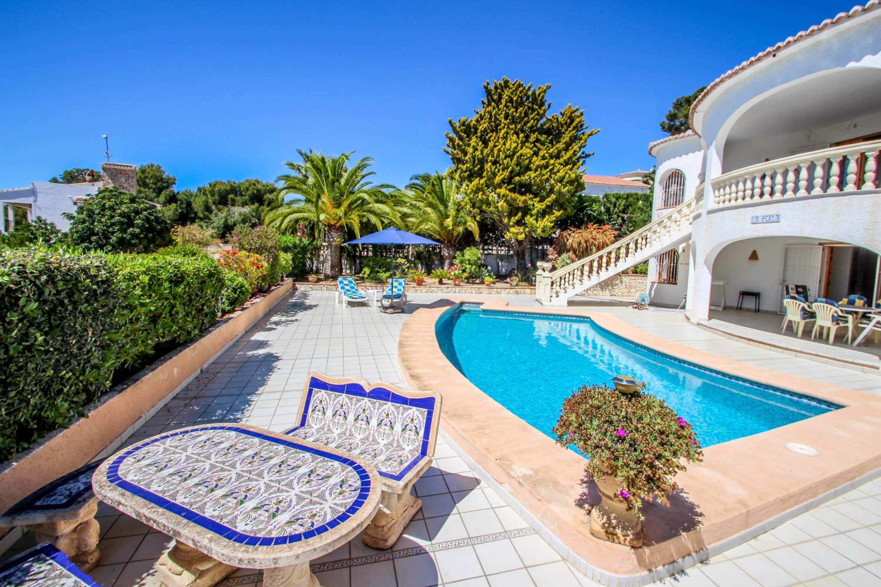 Villa photo 3