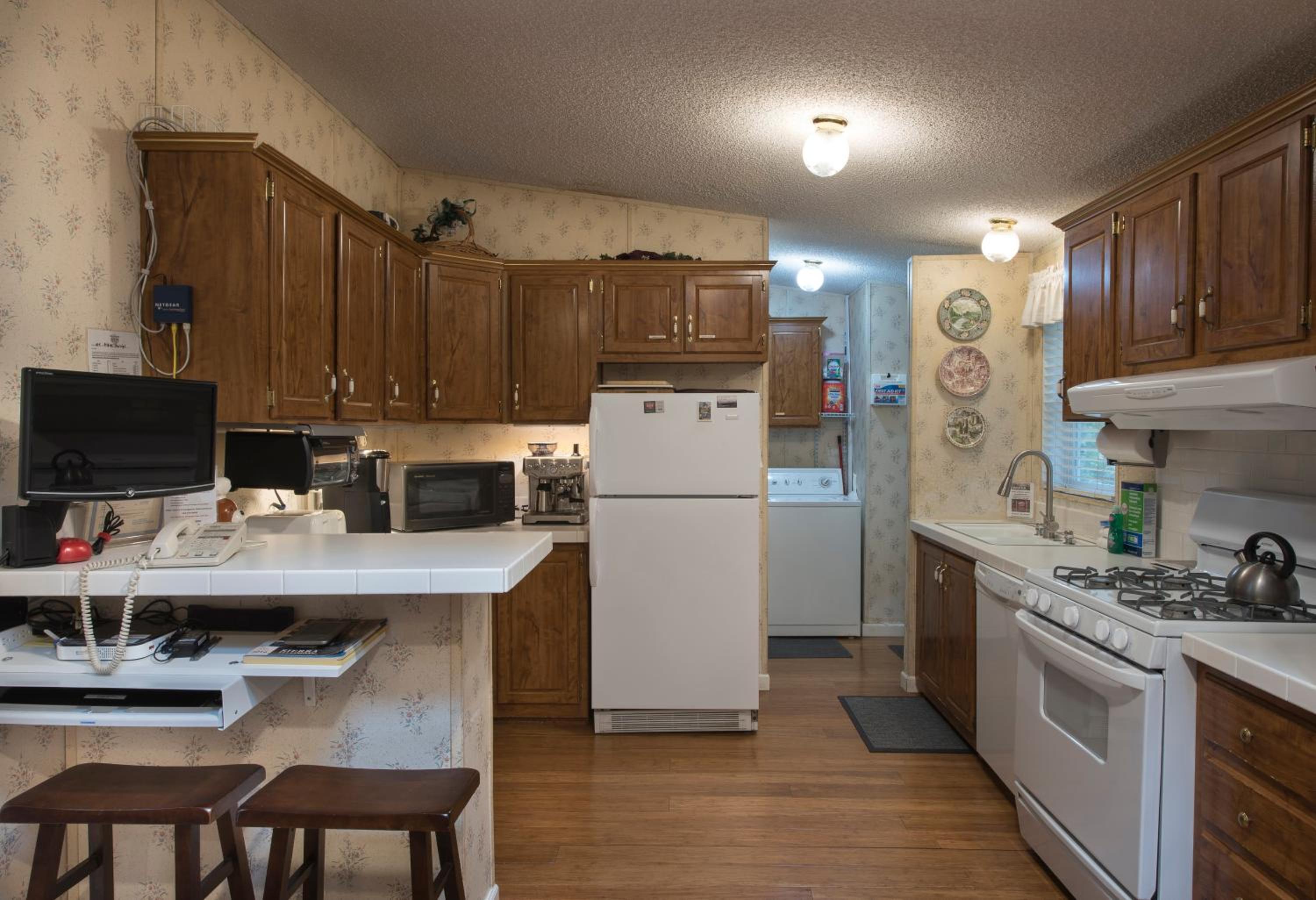 Three-Bedroom House photo 3