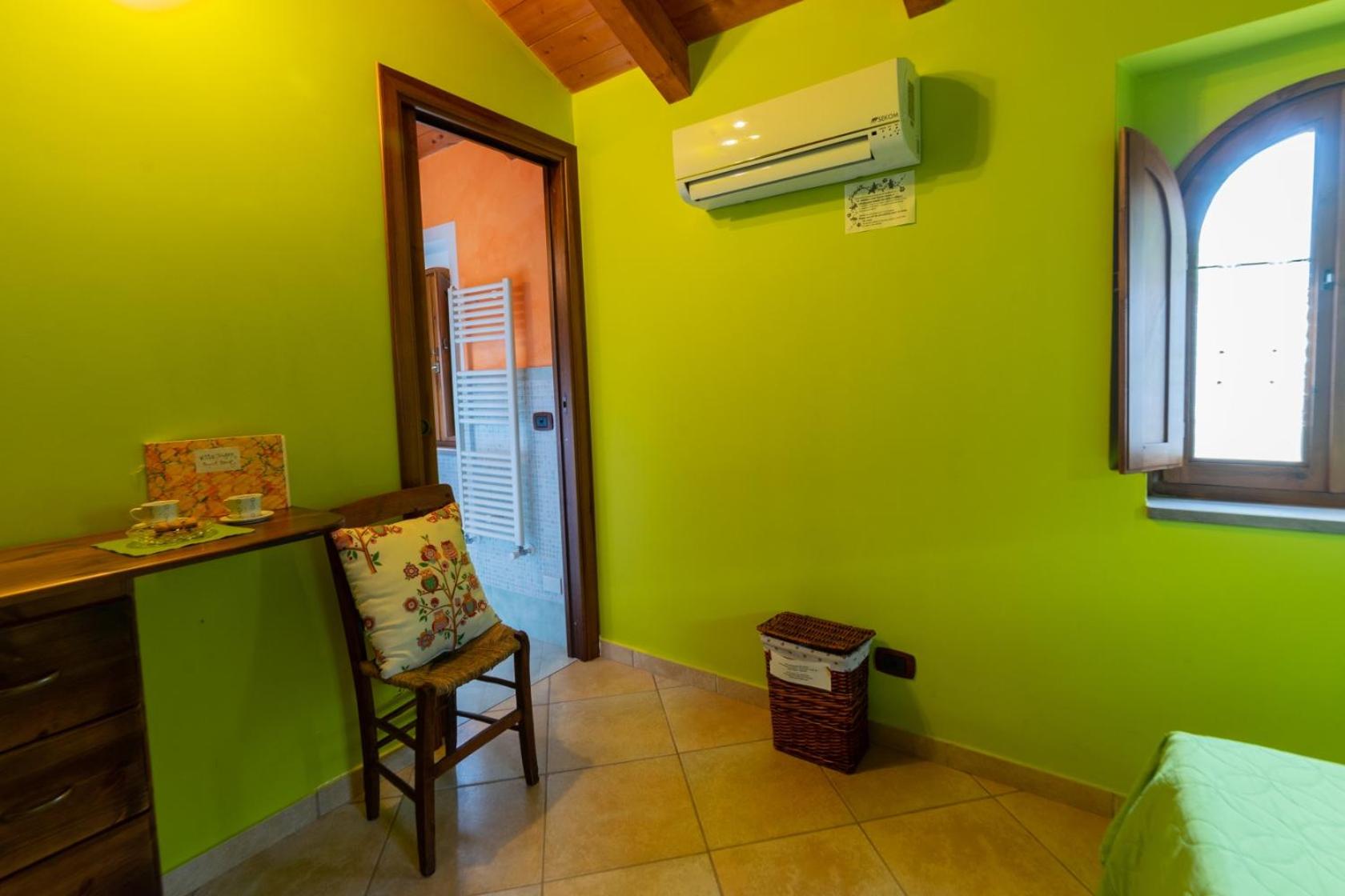 Two-Bedroom Deluxe Apartment with Garden View photo 1