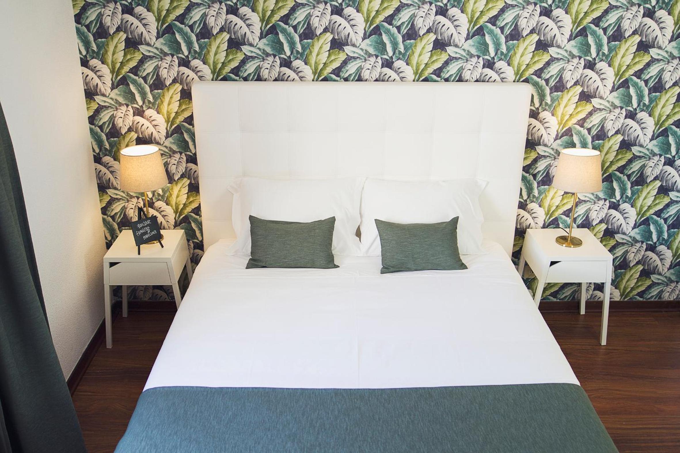 Deluxe Suite - Photo 5