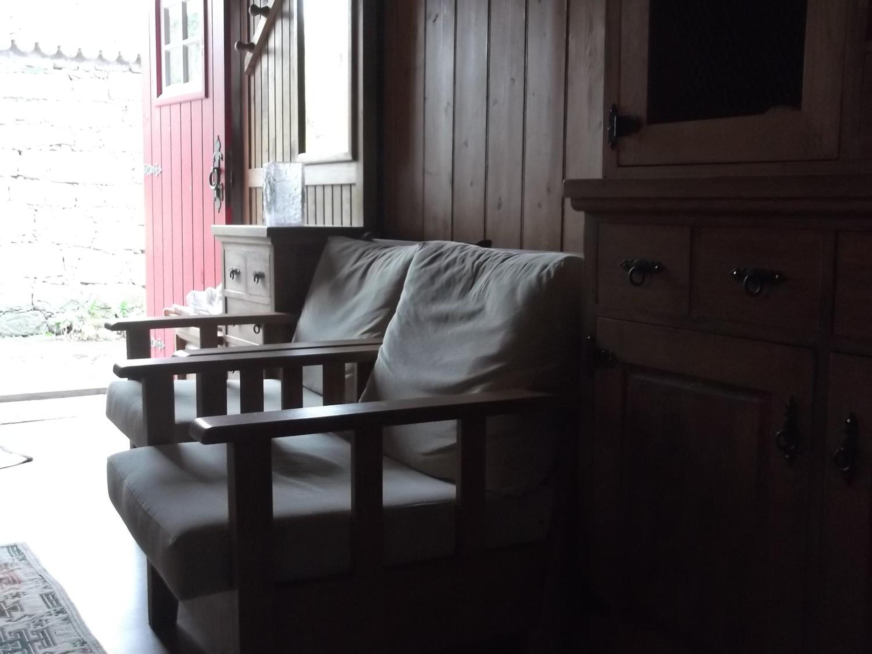 Two-Bedroom House - Photo 3