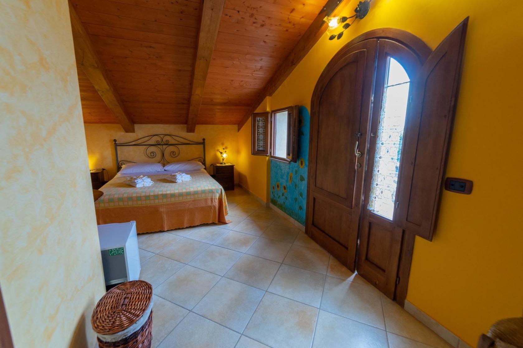 Deluxe Double Room with Balcony and Sea View photo 3