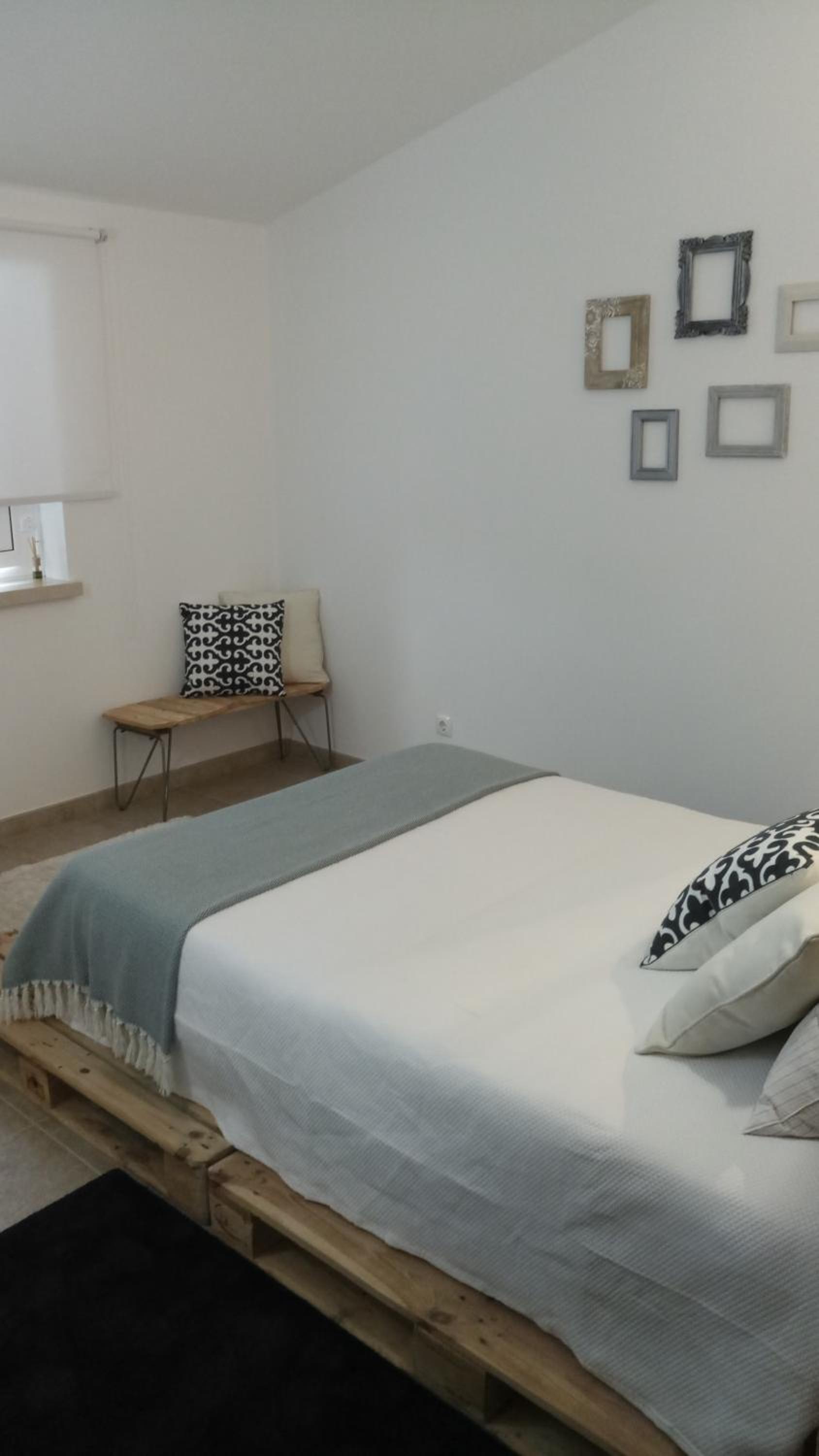 Two-Bedroom House - Photo 17