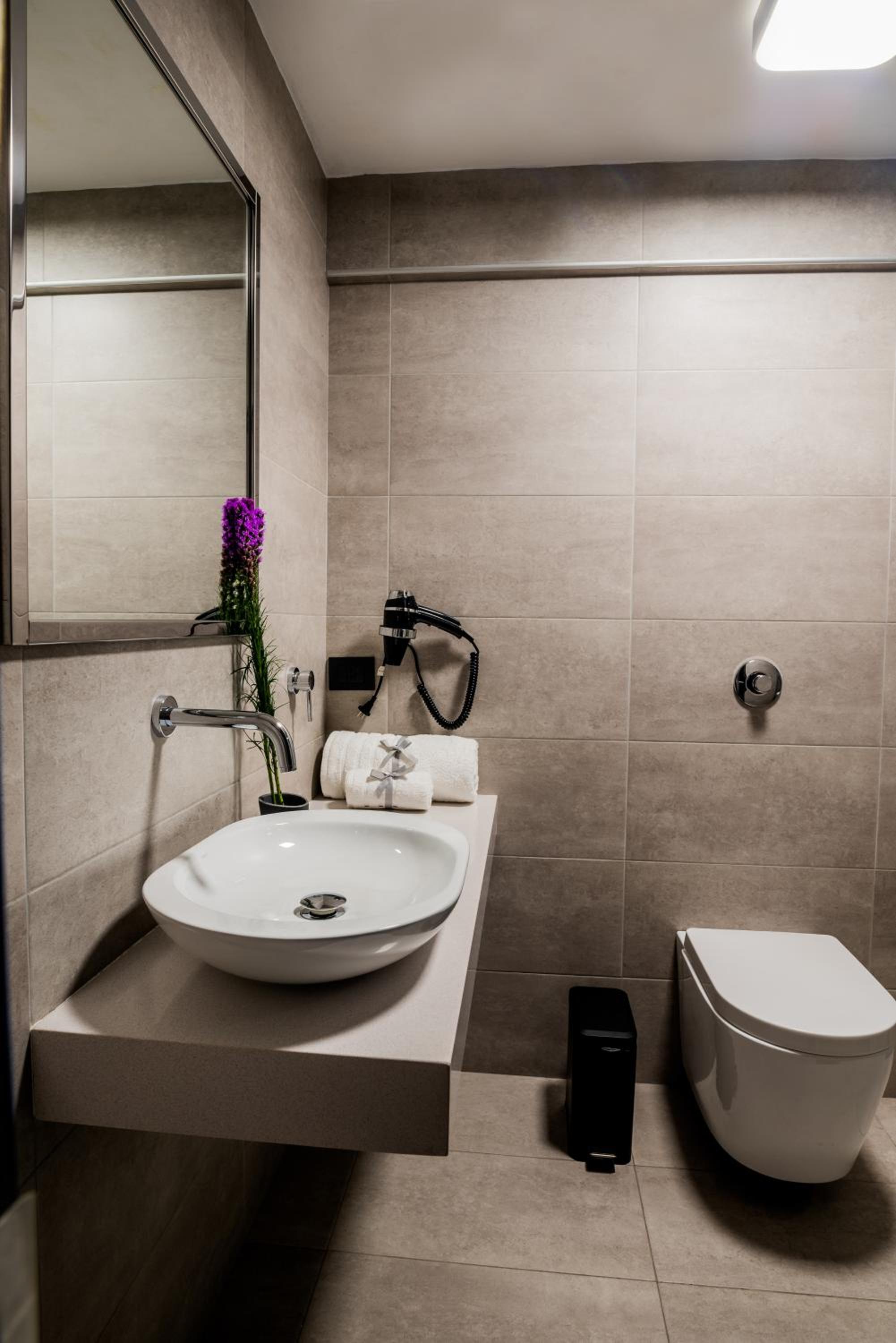Single Room photo 2