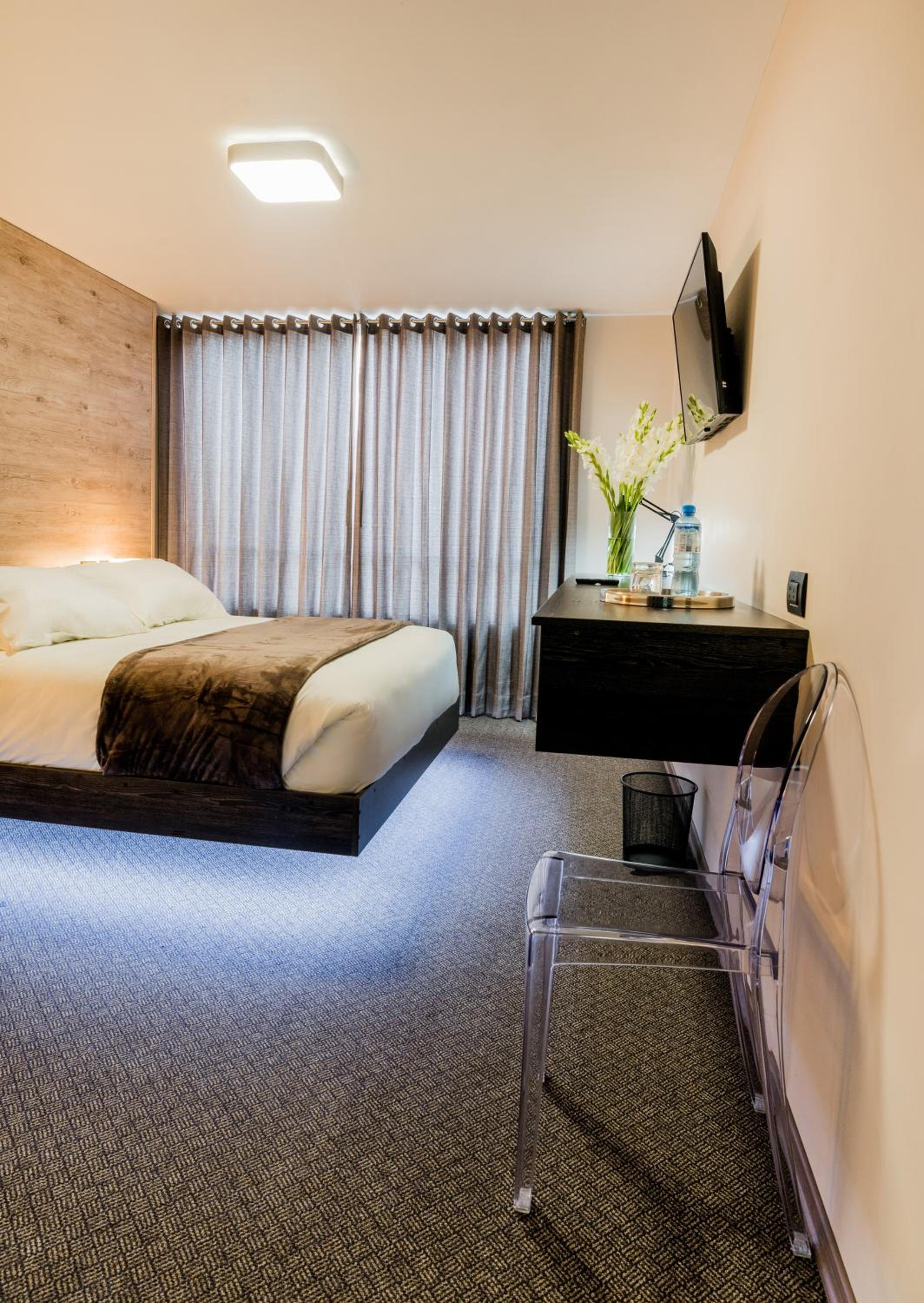 Queen Room photo 3