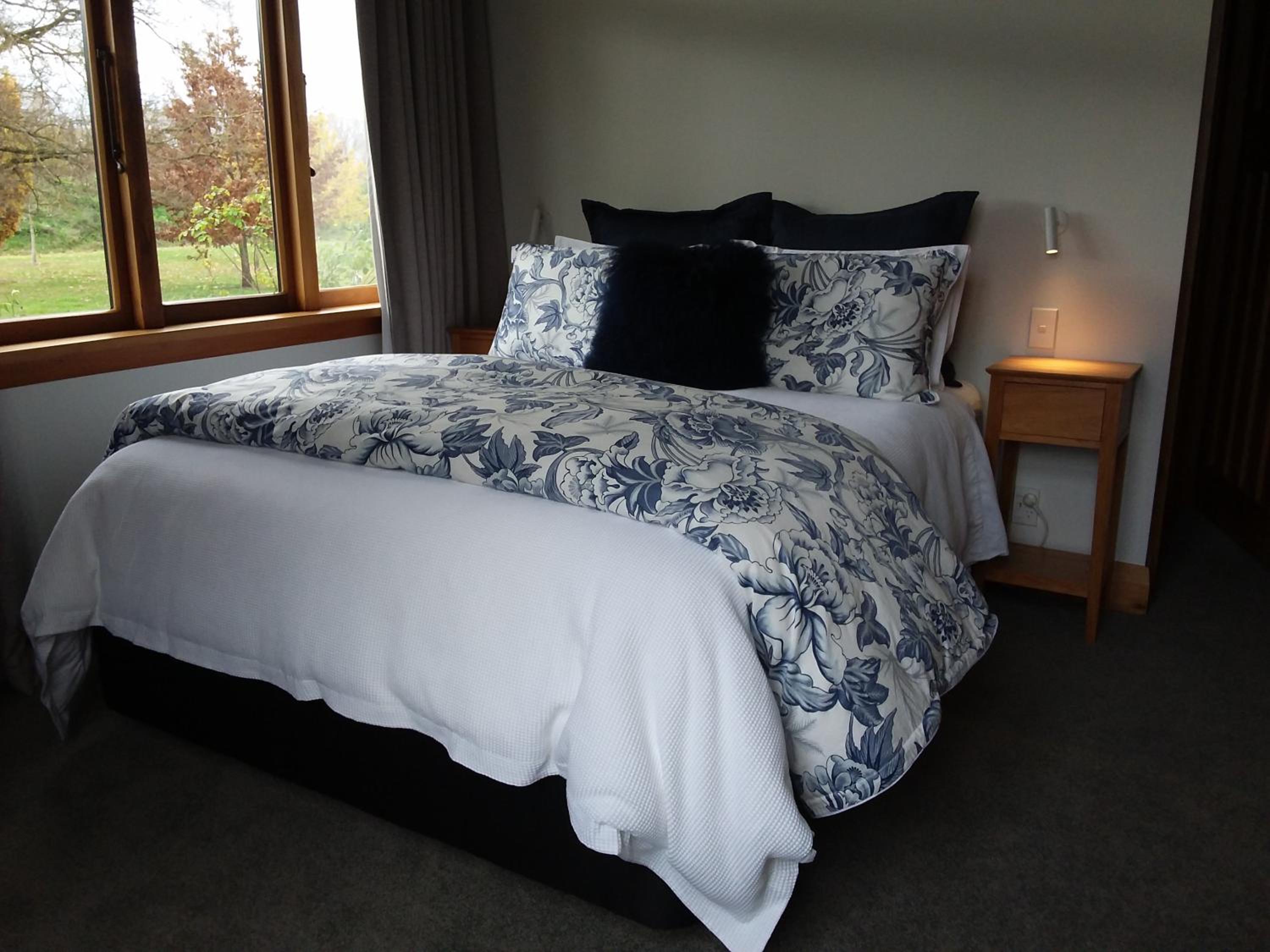 Queen Room with Garden View photo 2
