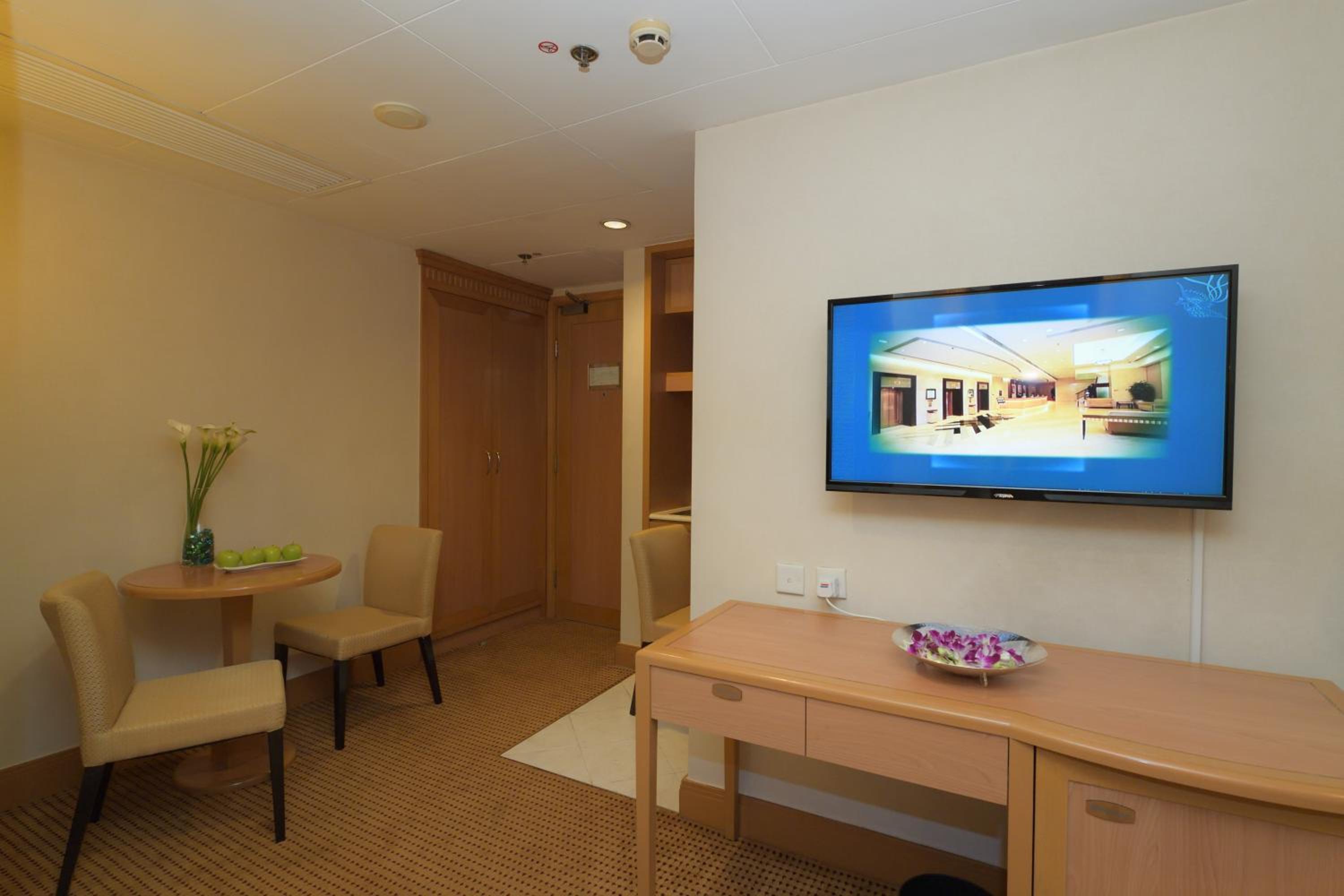 Deluxe 2 Bedrooms Suite (22-28/F)