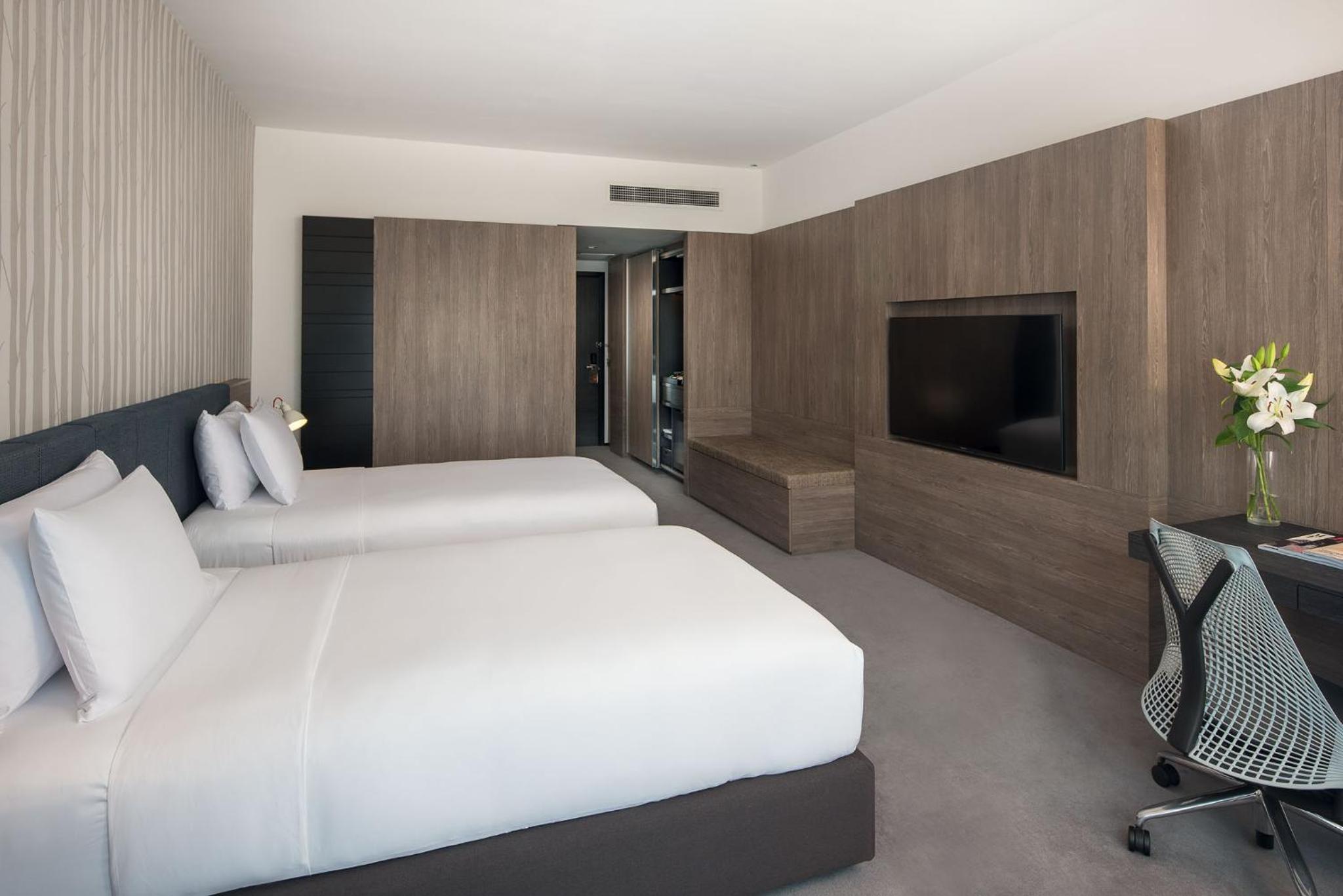 Deluxe King or Twin Room