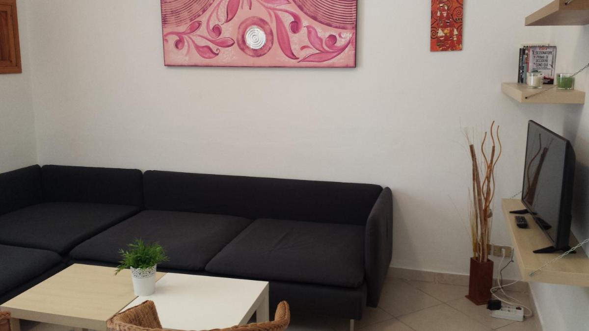 Two-Bedroom Apartment with Garden View photo 2