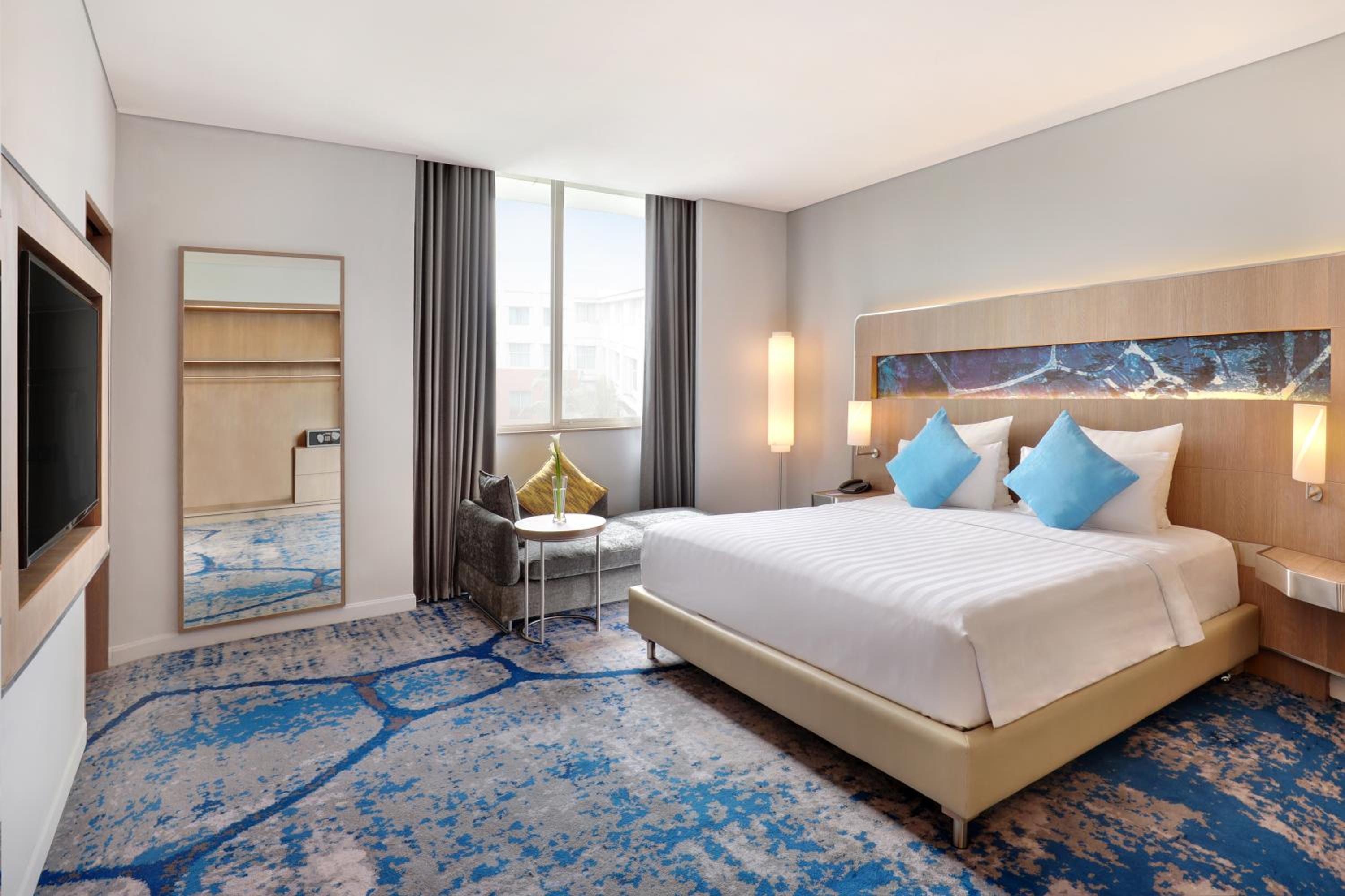 Deluxe Suite - Premier Floor - Photo 2