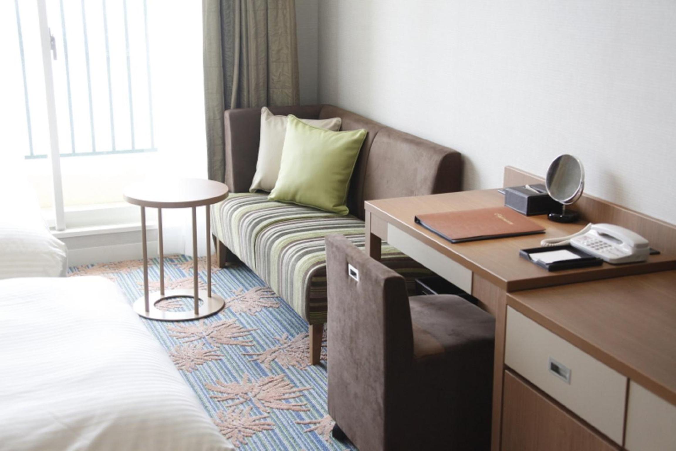 Standard Twin Room with Sea View - Non-Smoking - Photo 3