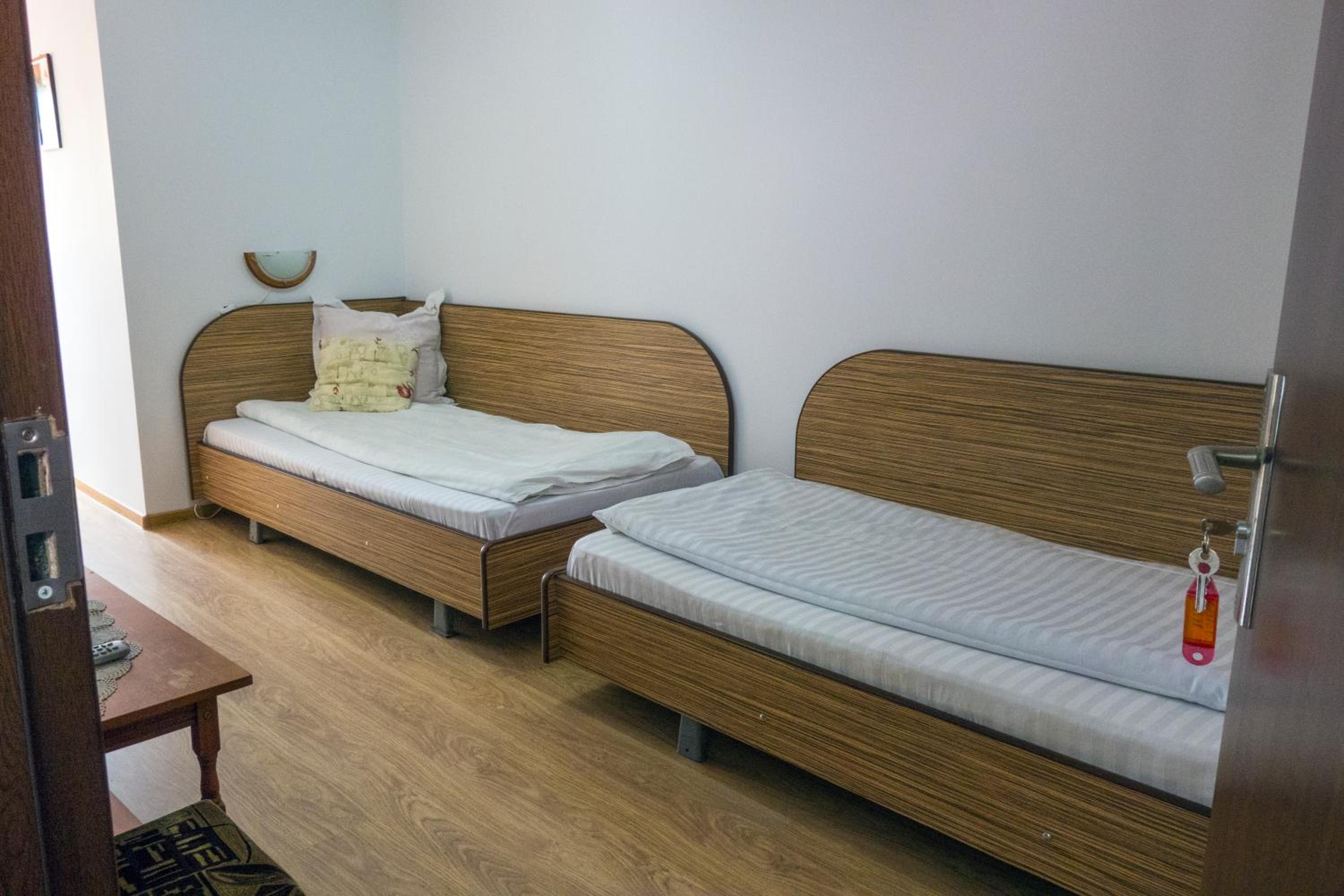 Small Double Room - Photo 9