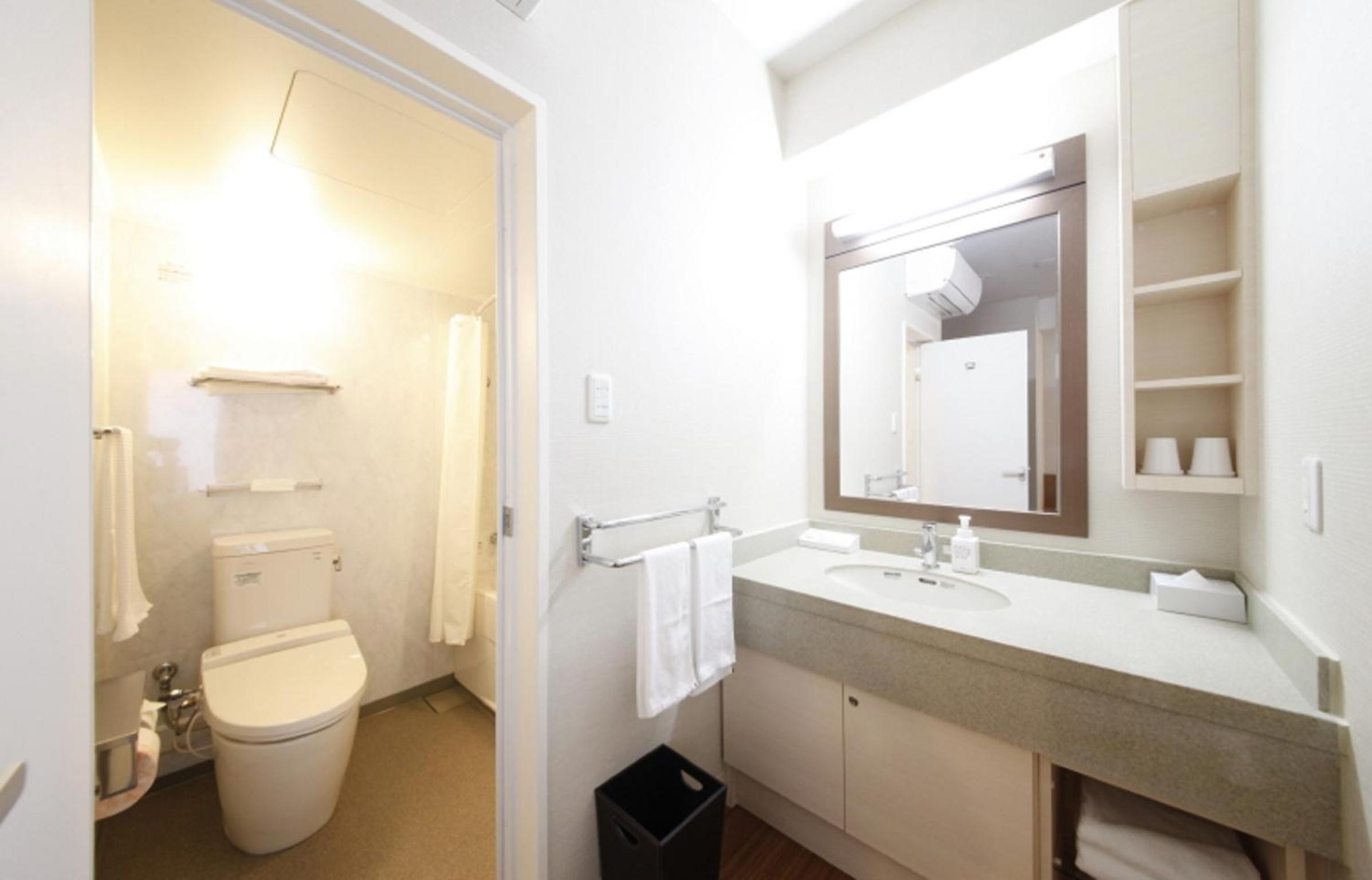 Premier Twin Room with Sea View- Non-Smoking - Photo 5