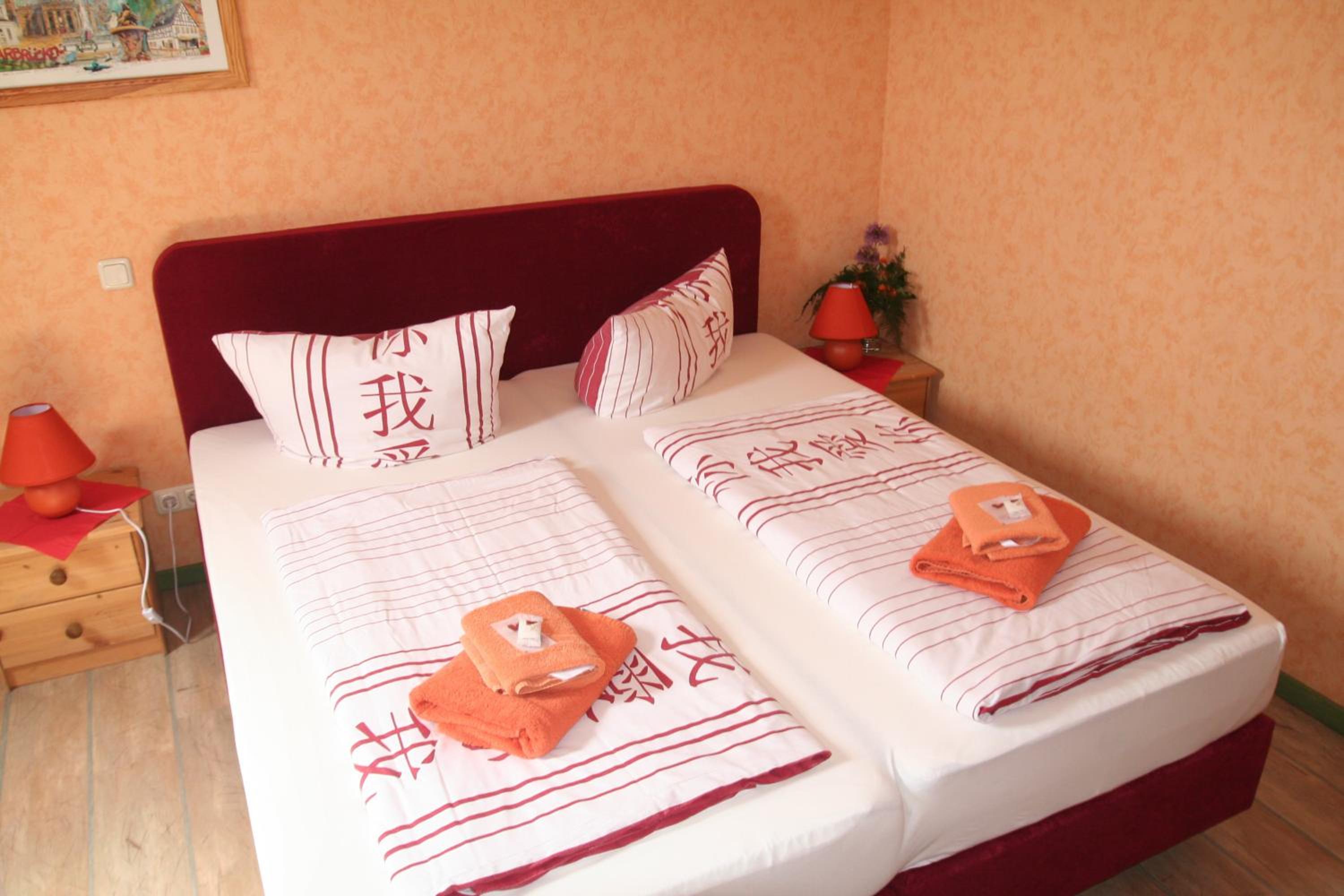 Economy Double Room - Photo 4